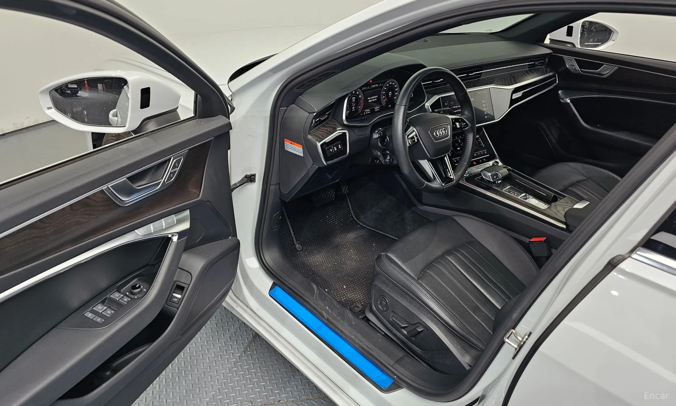 Audi A6 (C8) превью 10