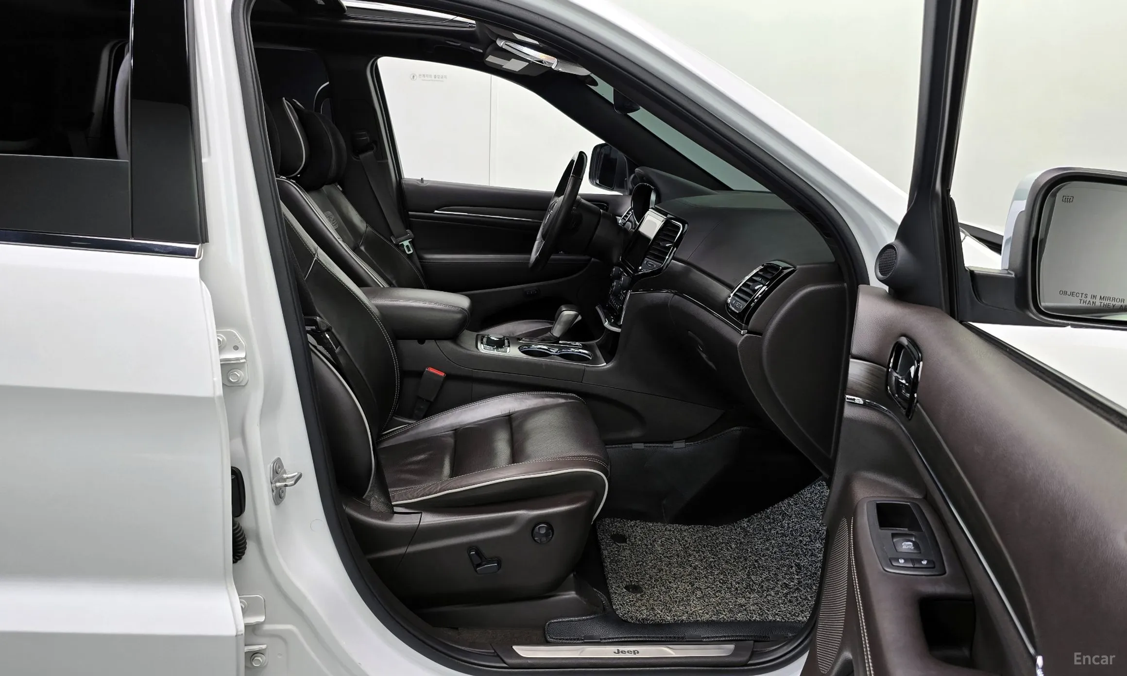 Jeep Grand Cherokee превью 11