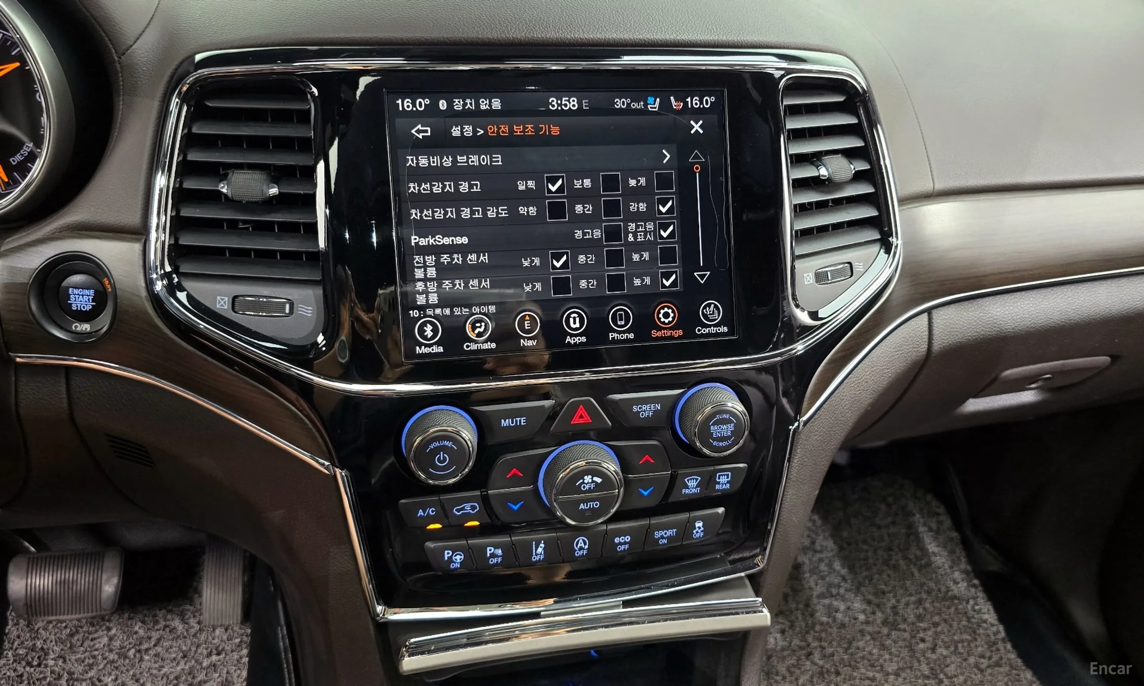 Jeep Grand Cherokee превью 14