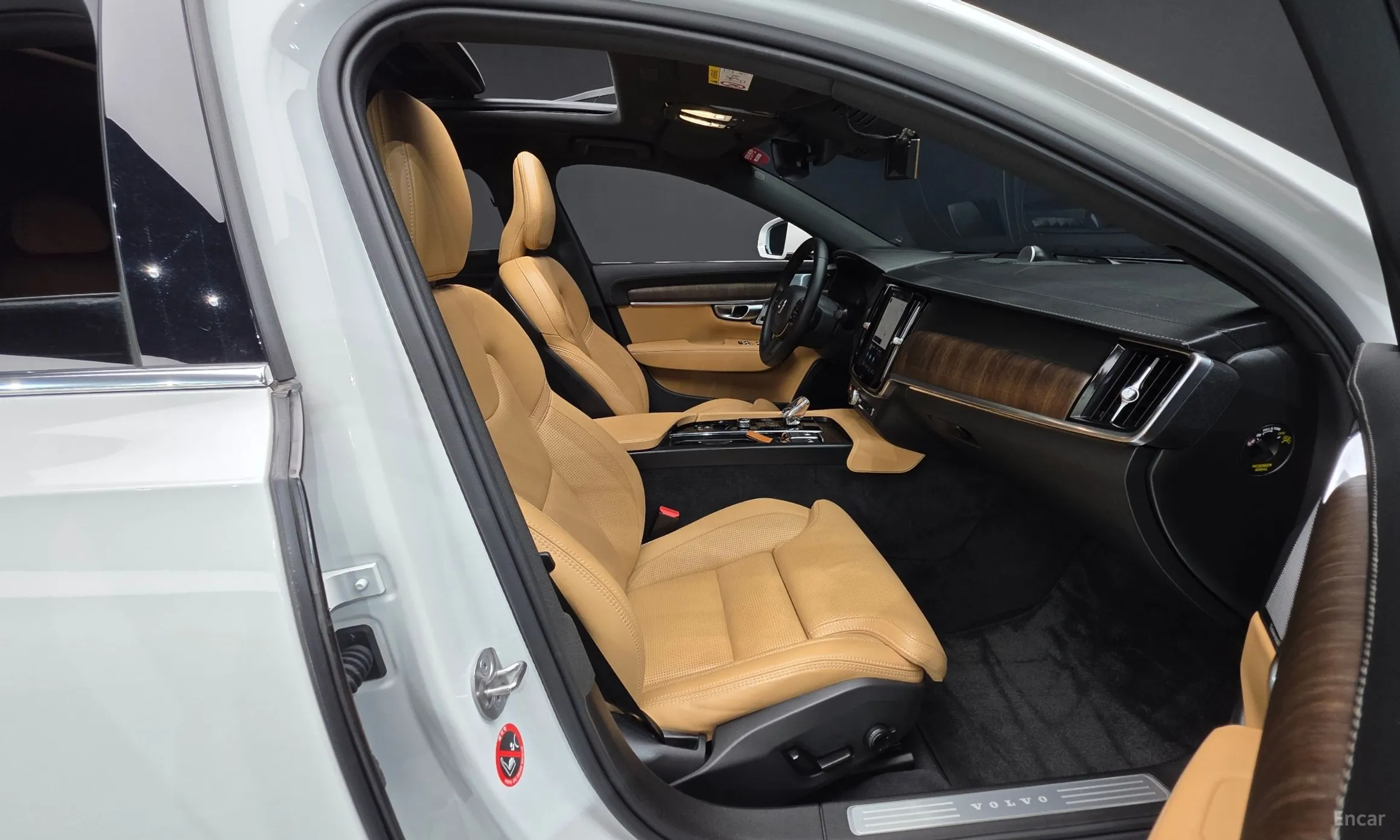 Volvo S90 превью 10