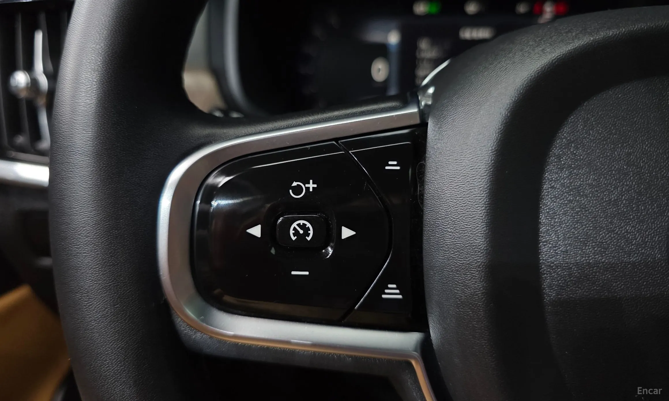Volvo S90 превью 16