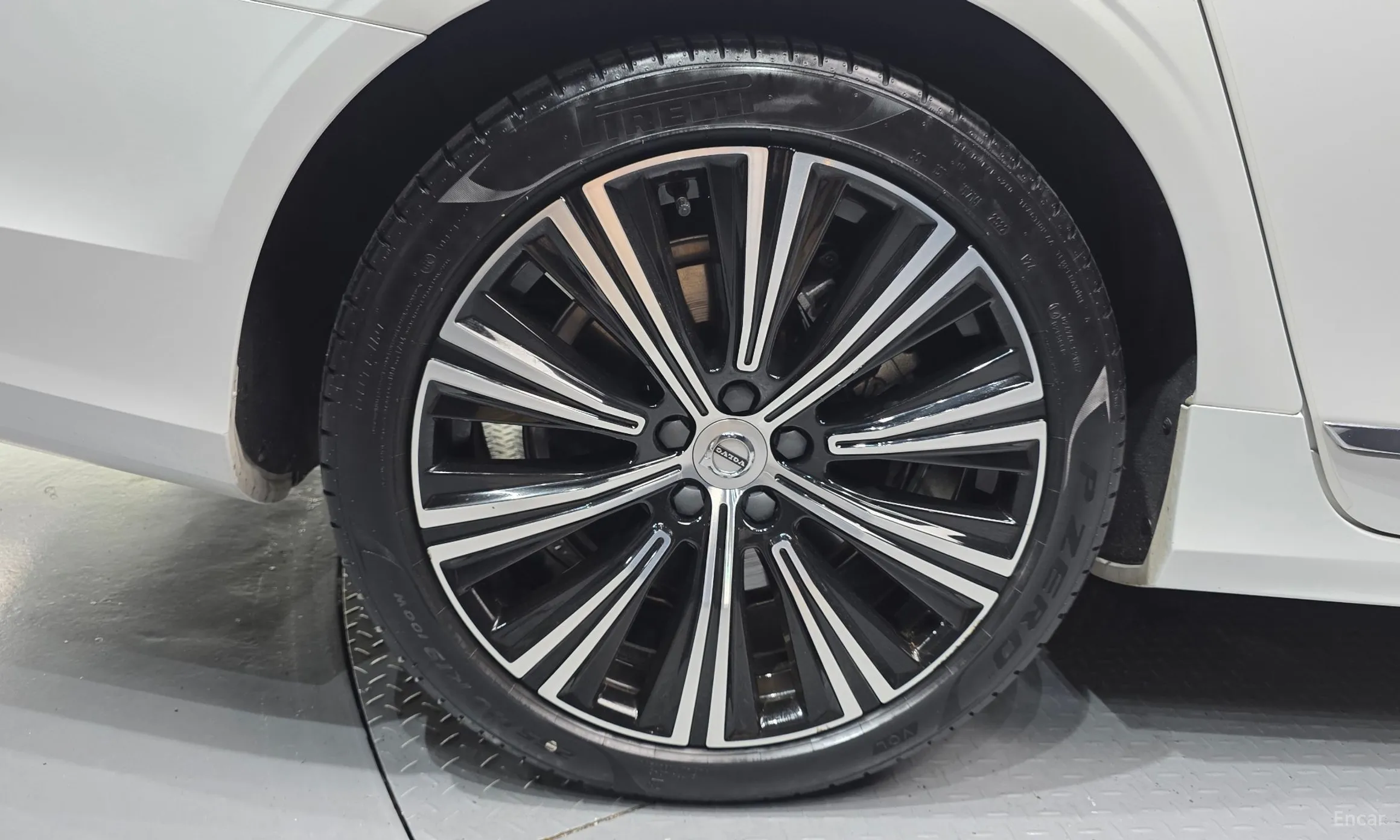 Volvo S90 превью 5