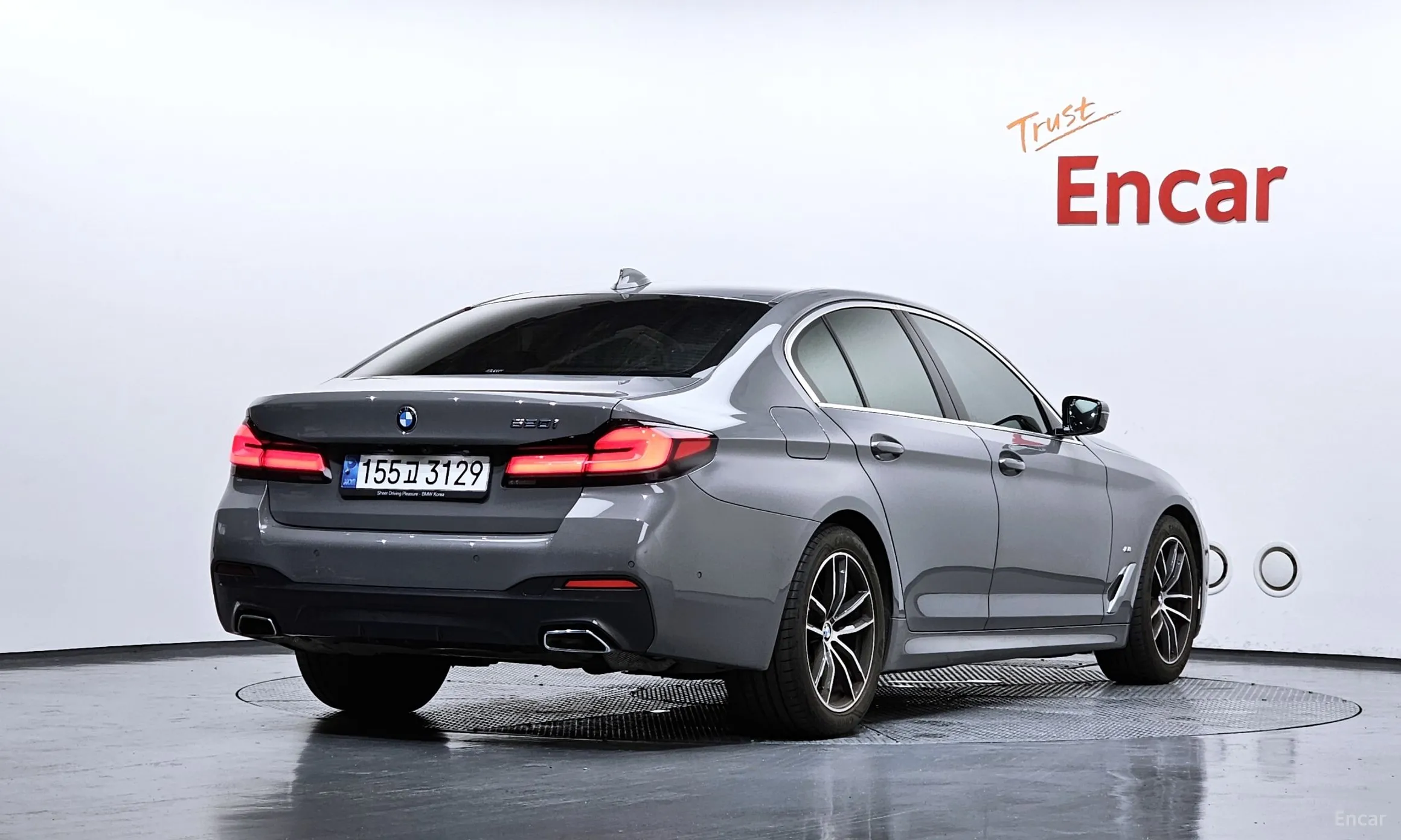 BMW 5 Series (G30)
