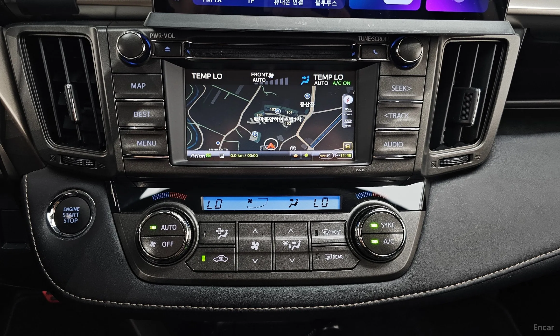 Toyota RAV4 превью 16