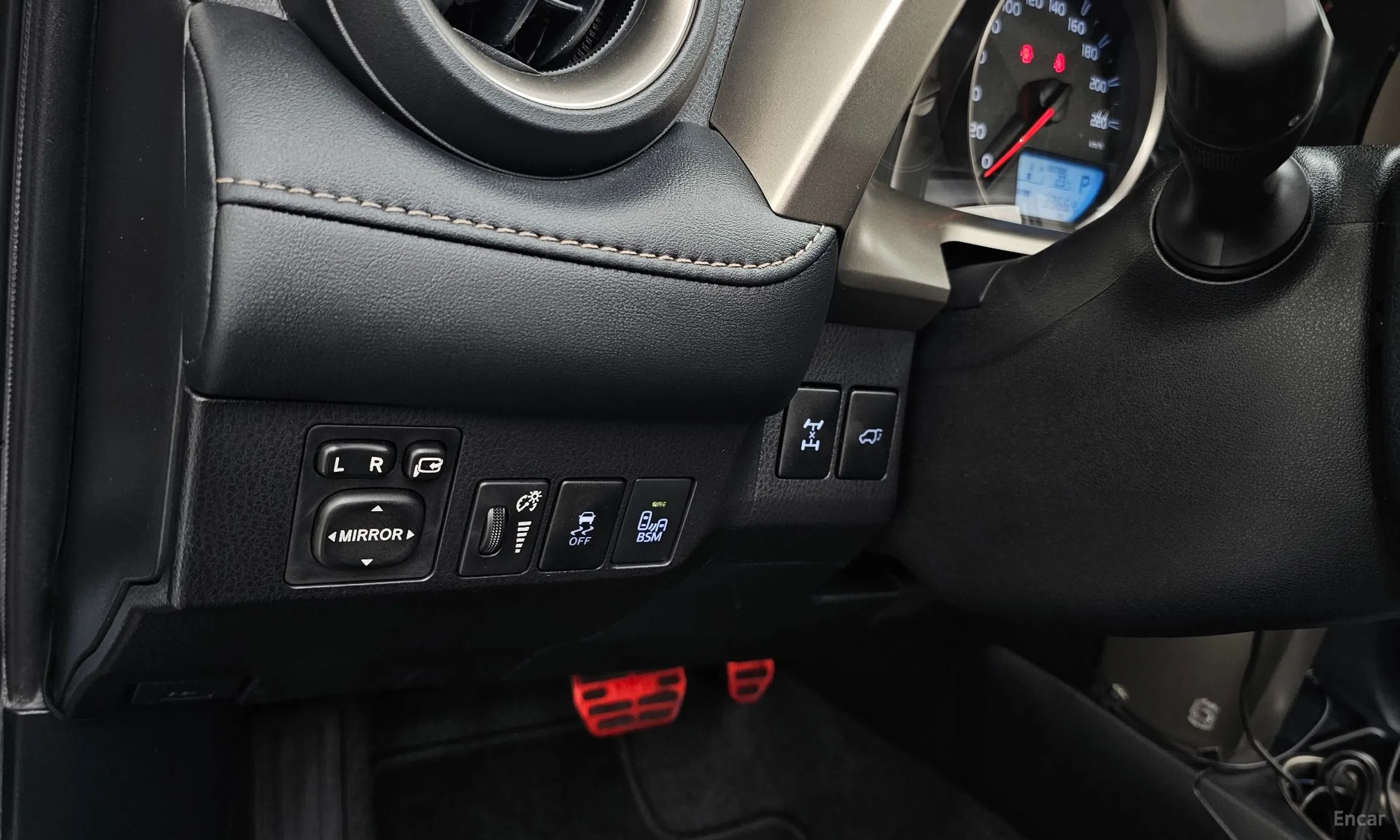 Toyota RAV4 превью 20