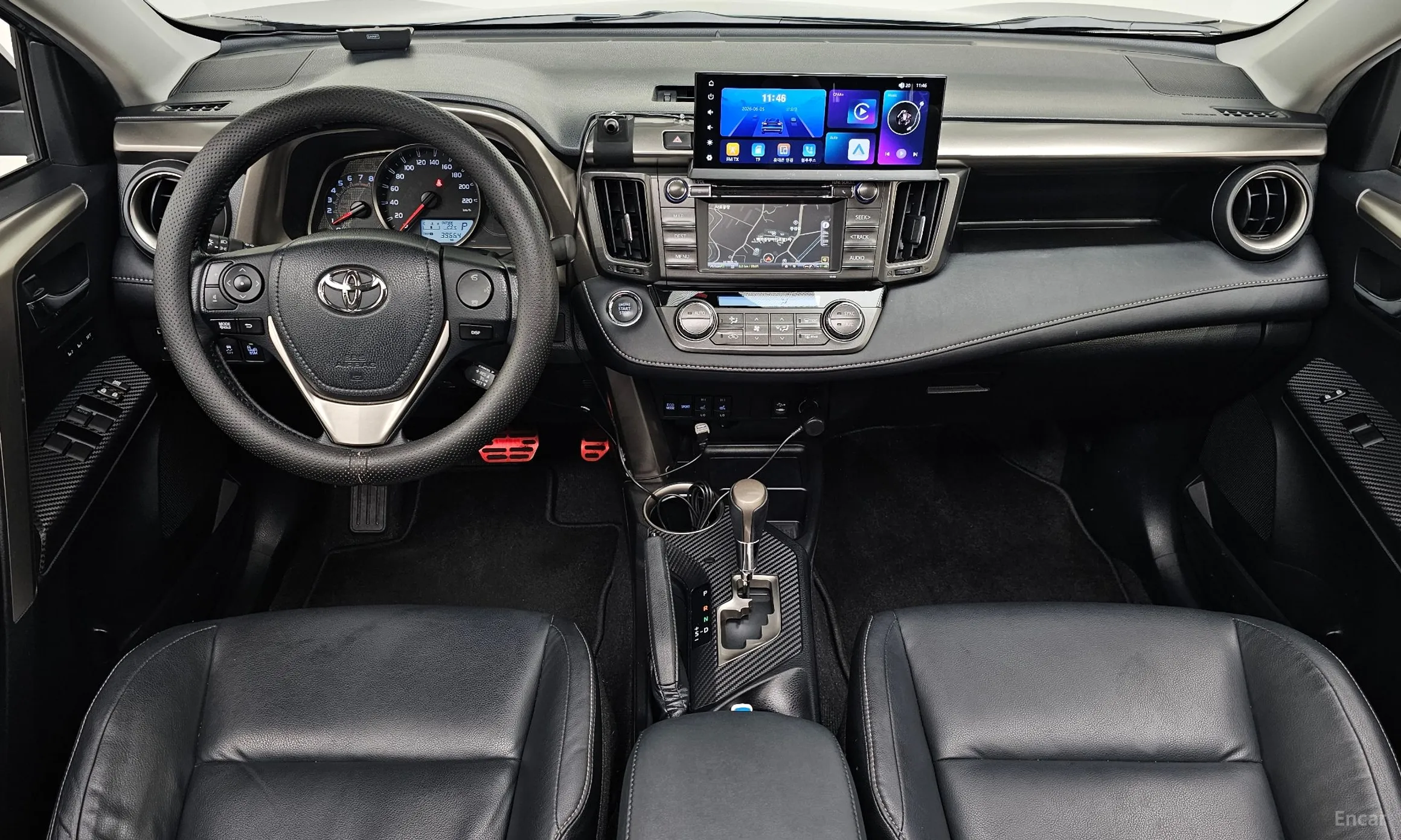 Toyota RAV4 превью 7
