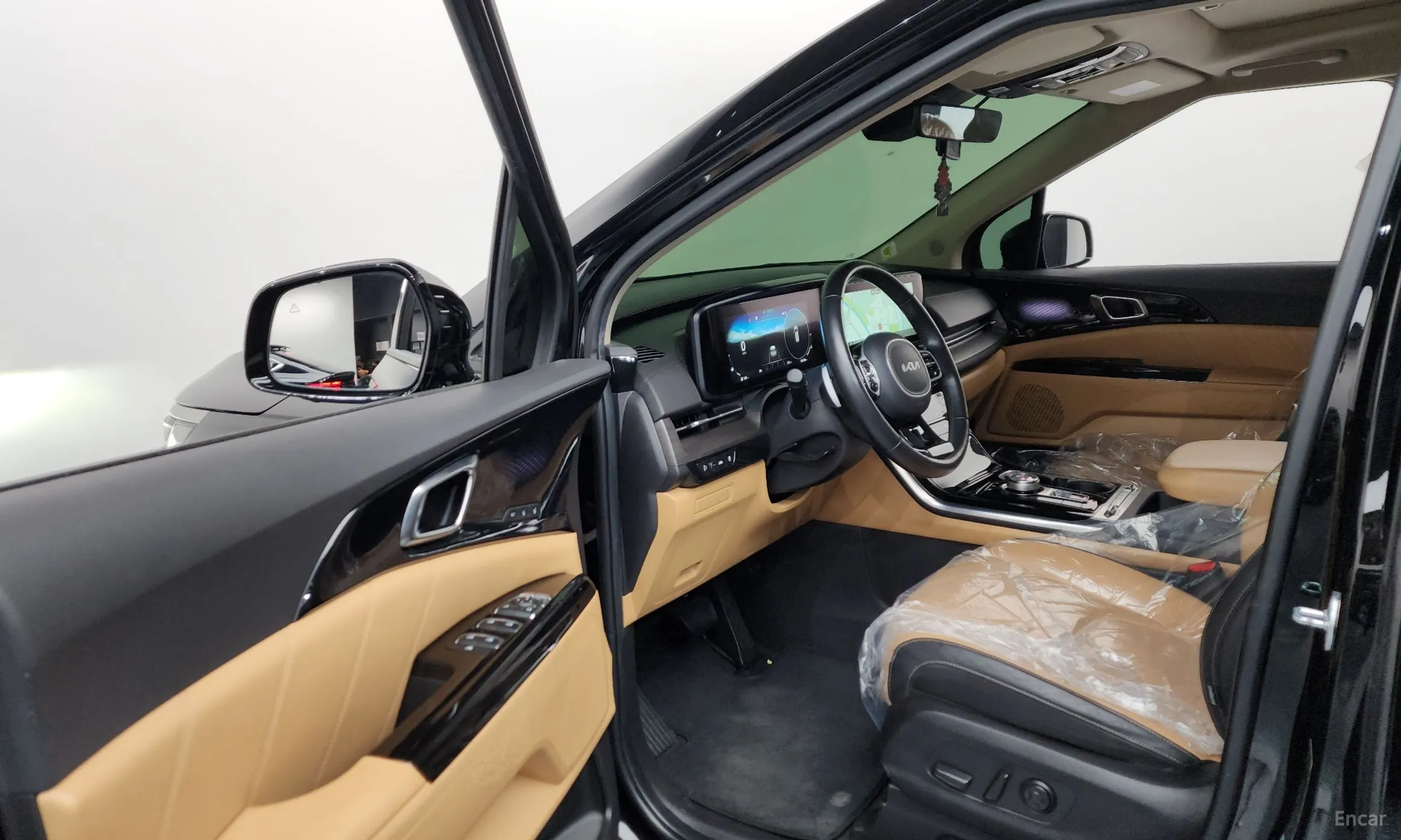 Kia Carnival Gen 4 превью 10