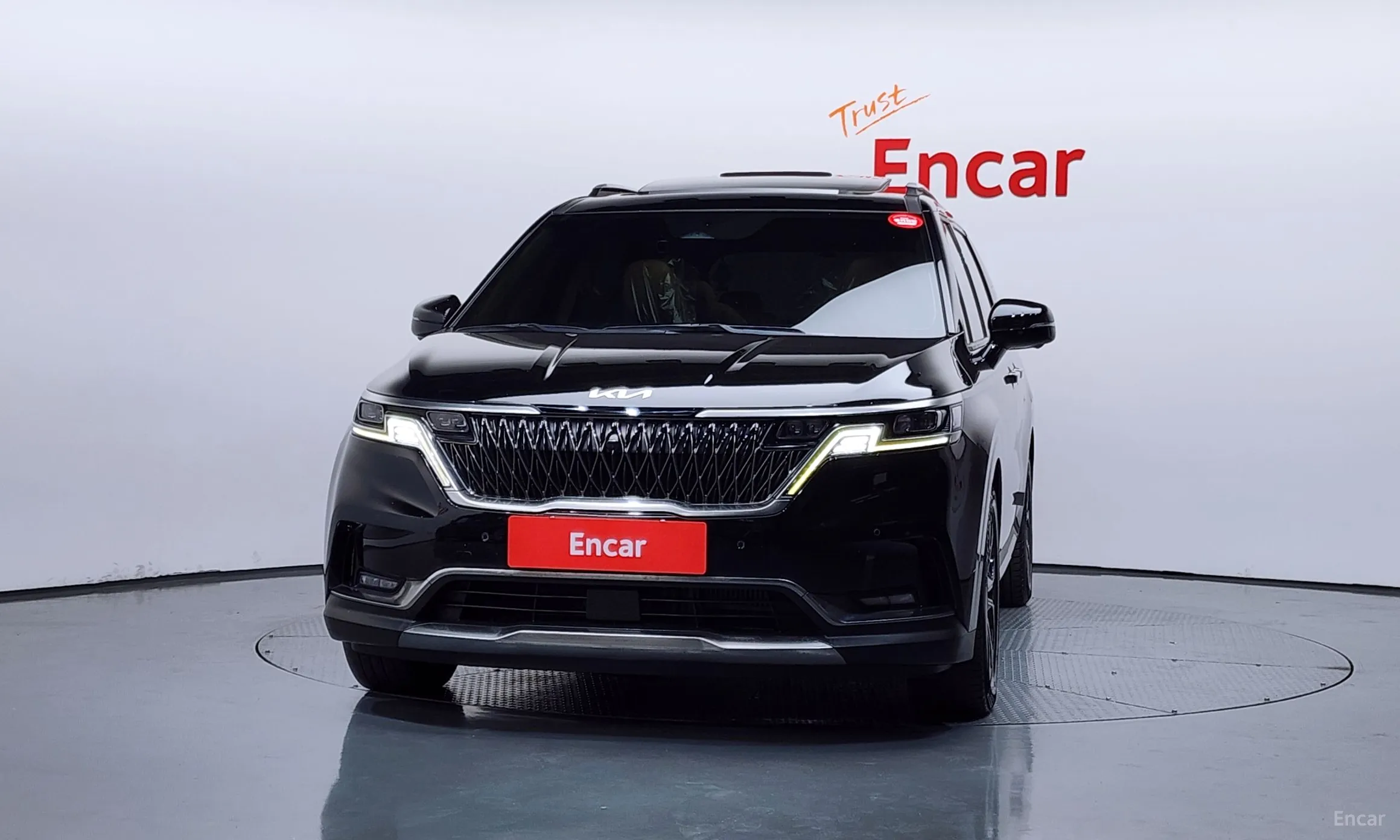 Kia Carnival Gen 4 превью 3