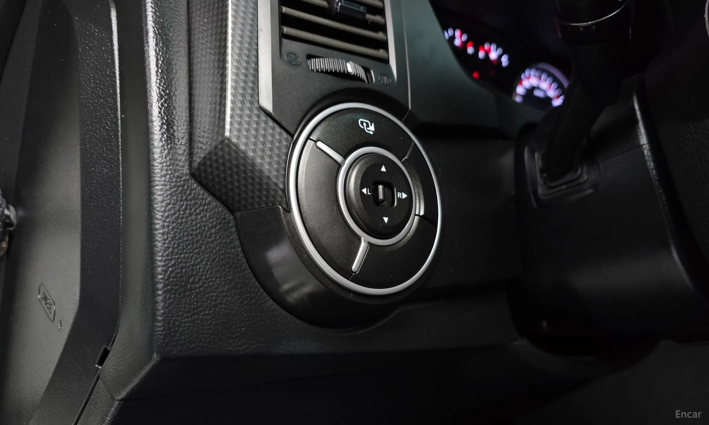 KG Mobility (SsangYong) Korando Sports превью 16