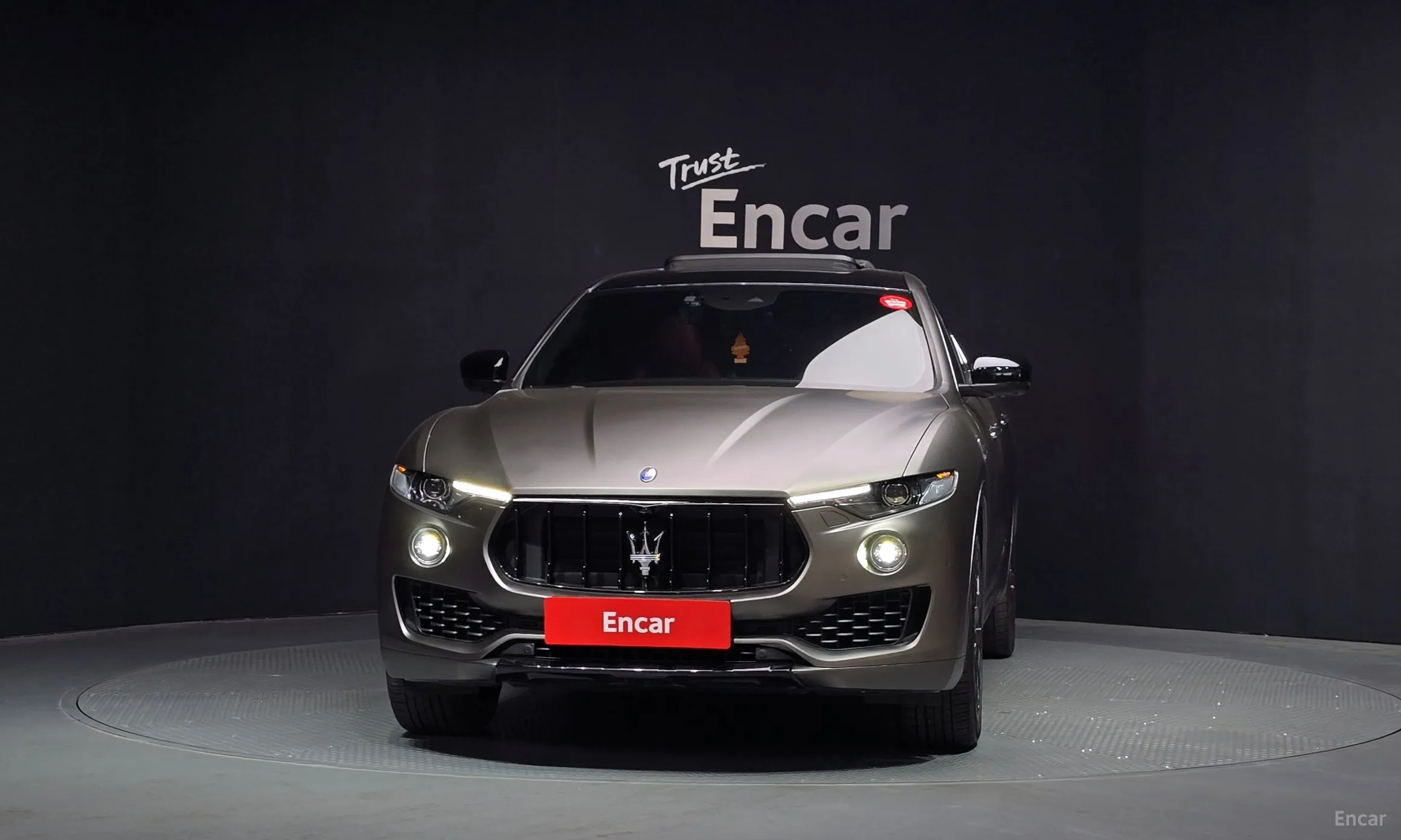 Maserati Levante превью 3