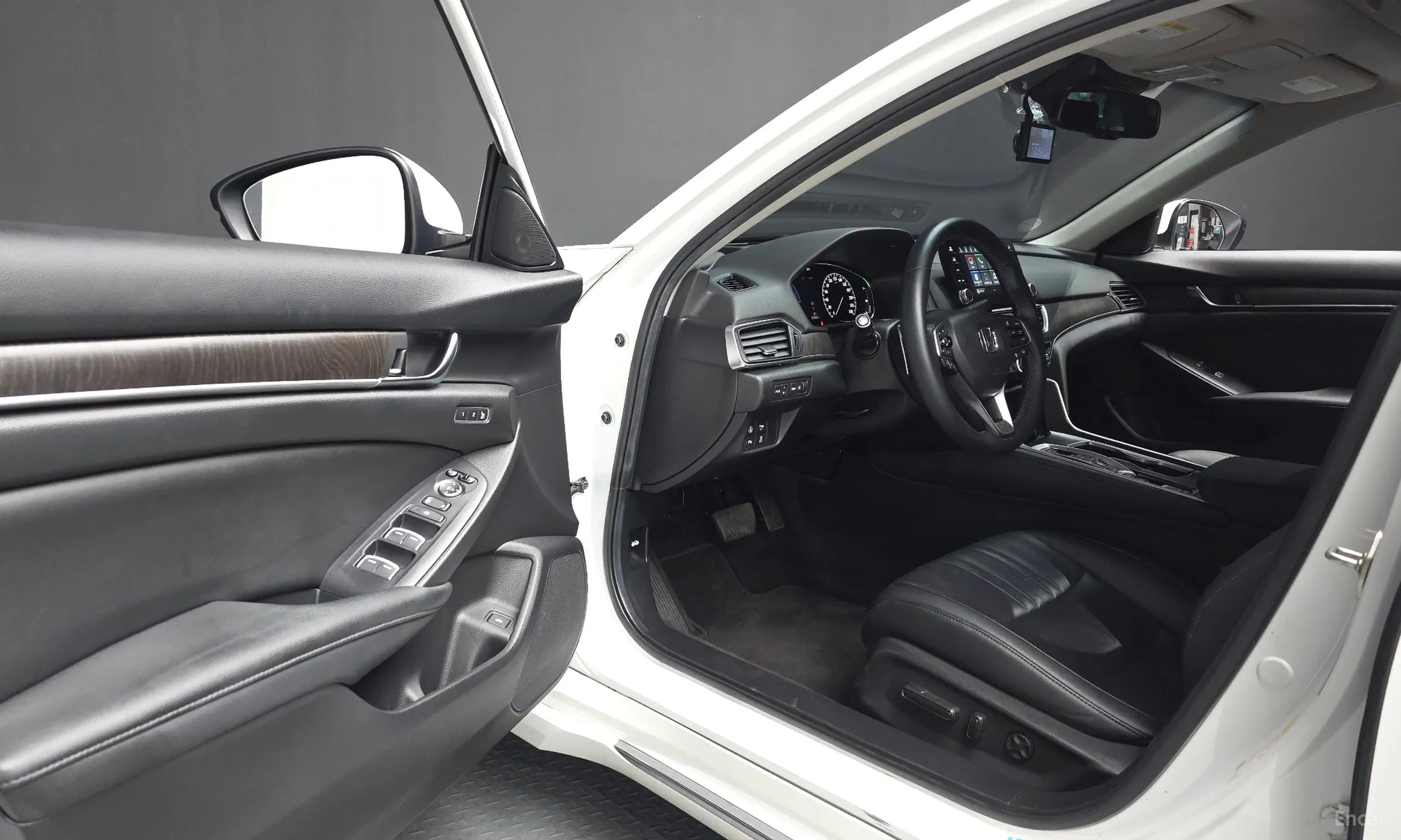 Honda Accord 10th Generation превью 10