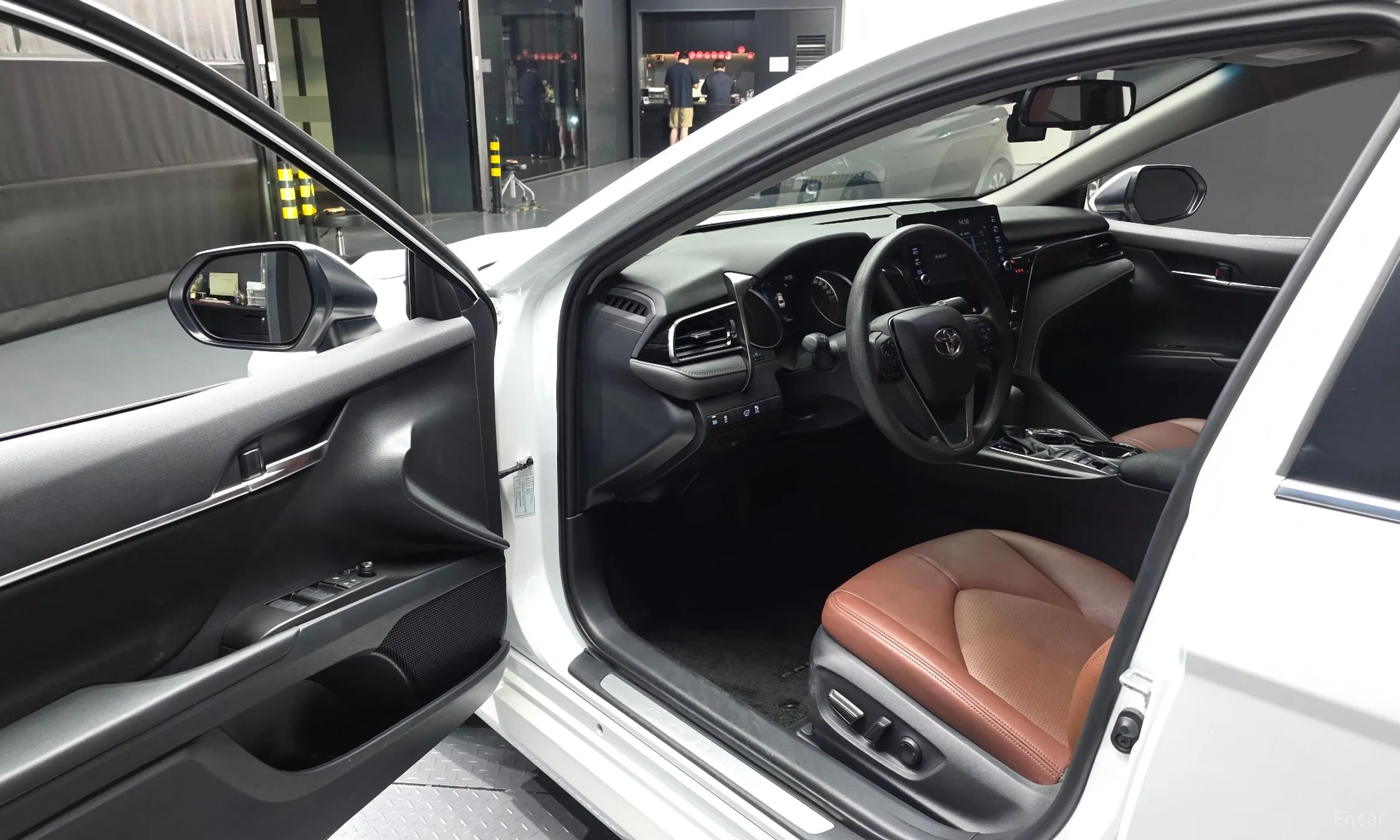 Toyota Camry (XV70) превью 10