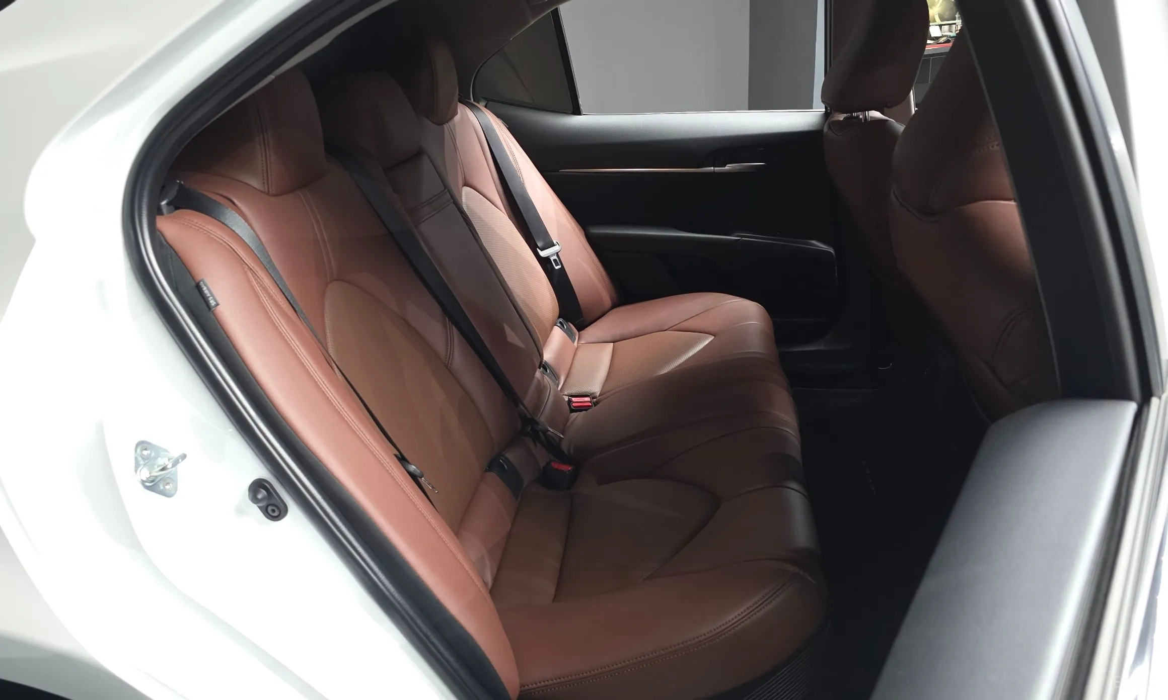 Toyota Camry (XV70) превью 12
