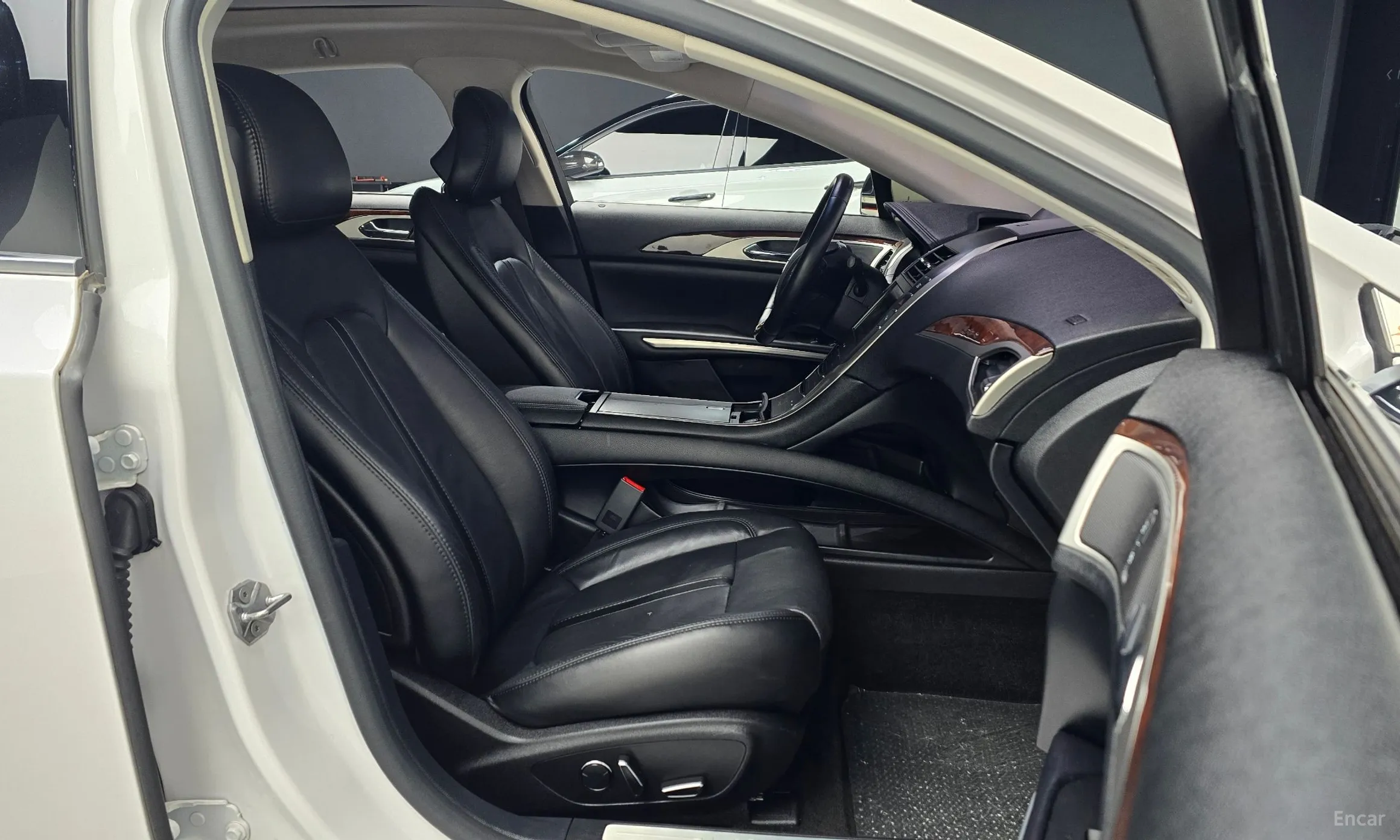 Lincoln New MKZ превью 10