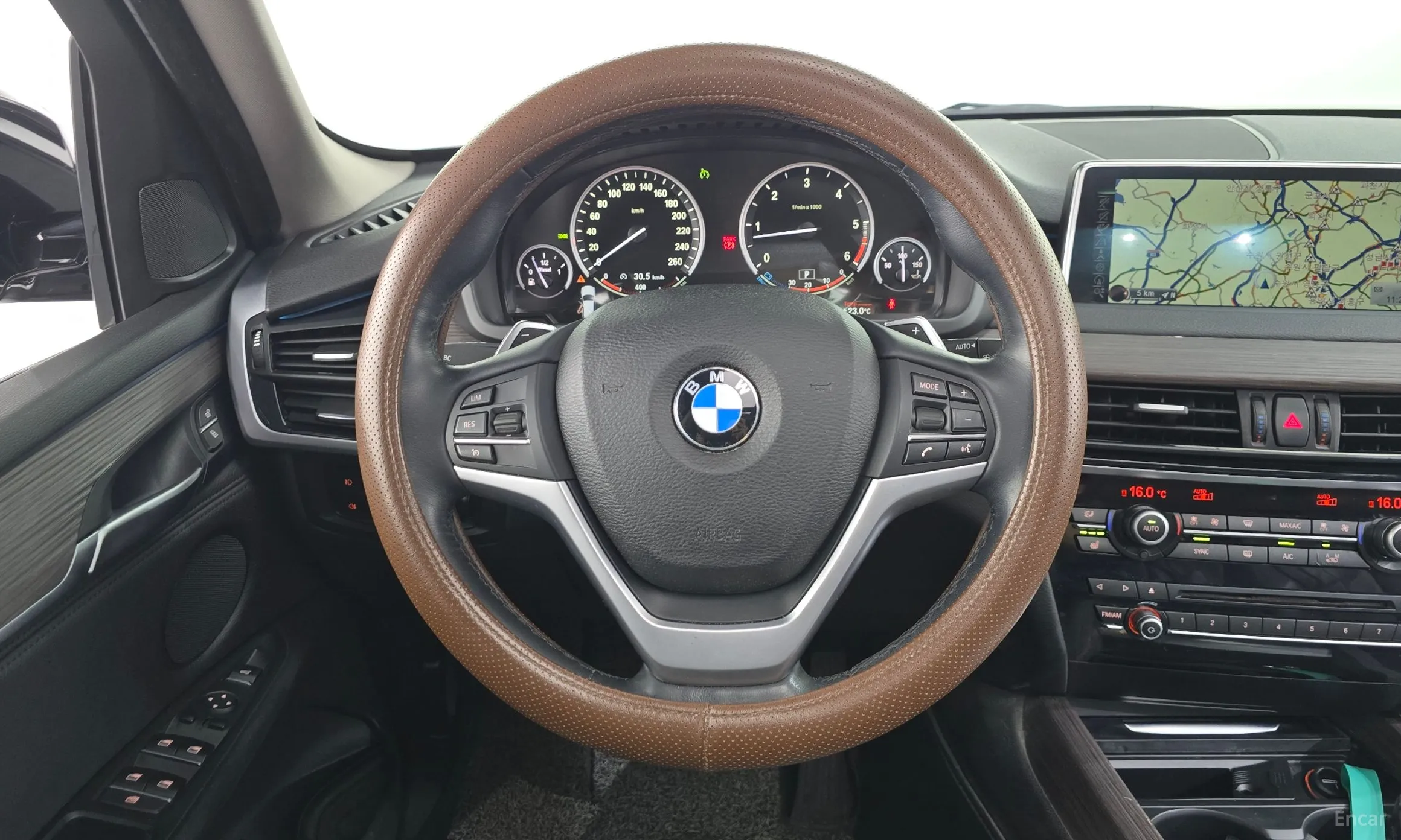 BMW X5 (F15) превью 14