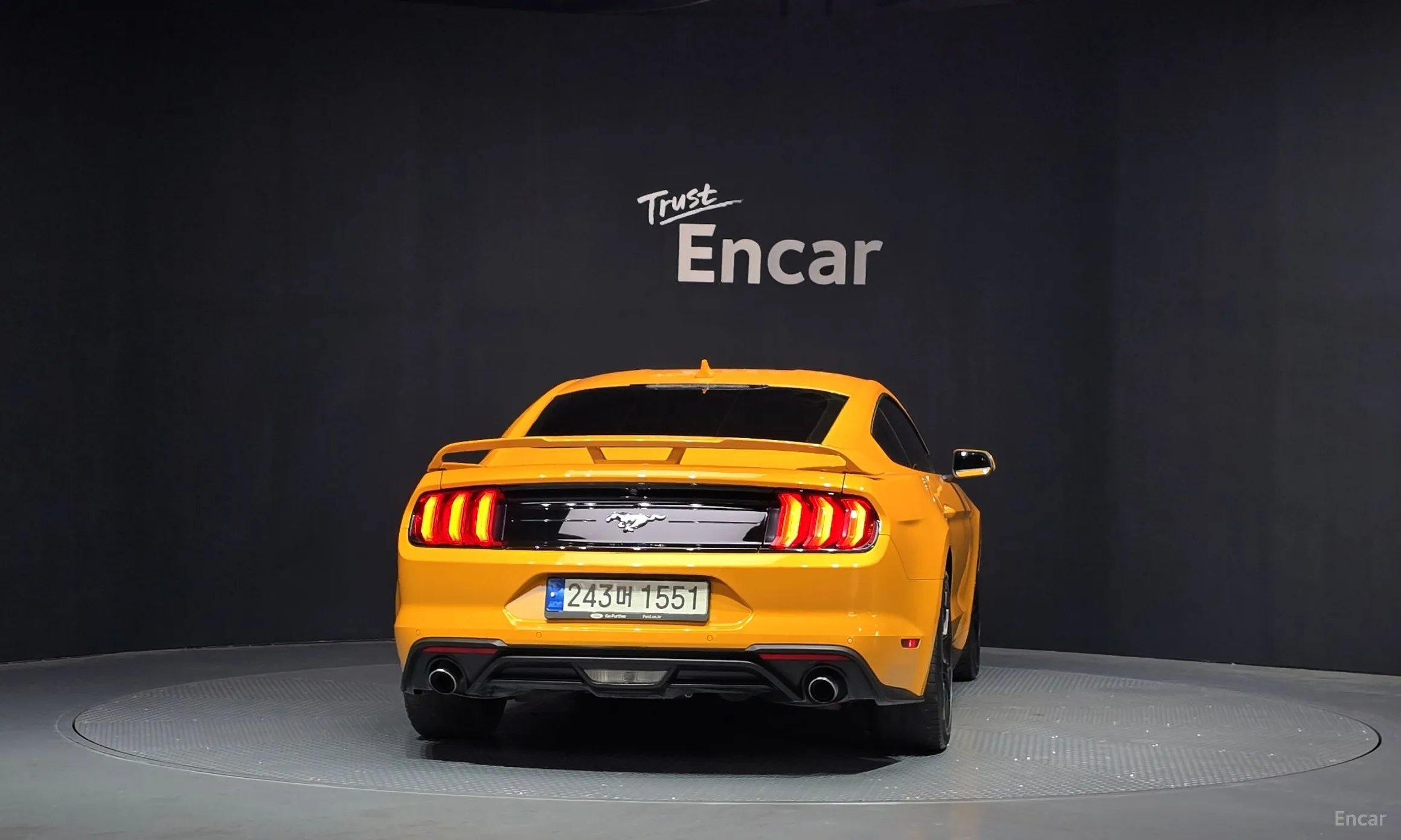 Ford Mustang превью 4