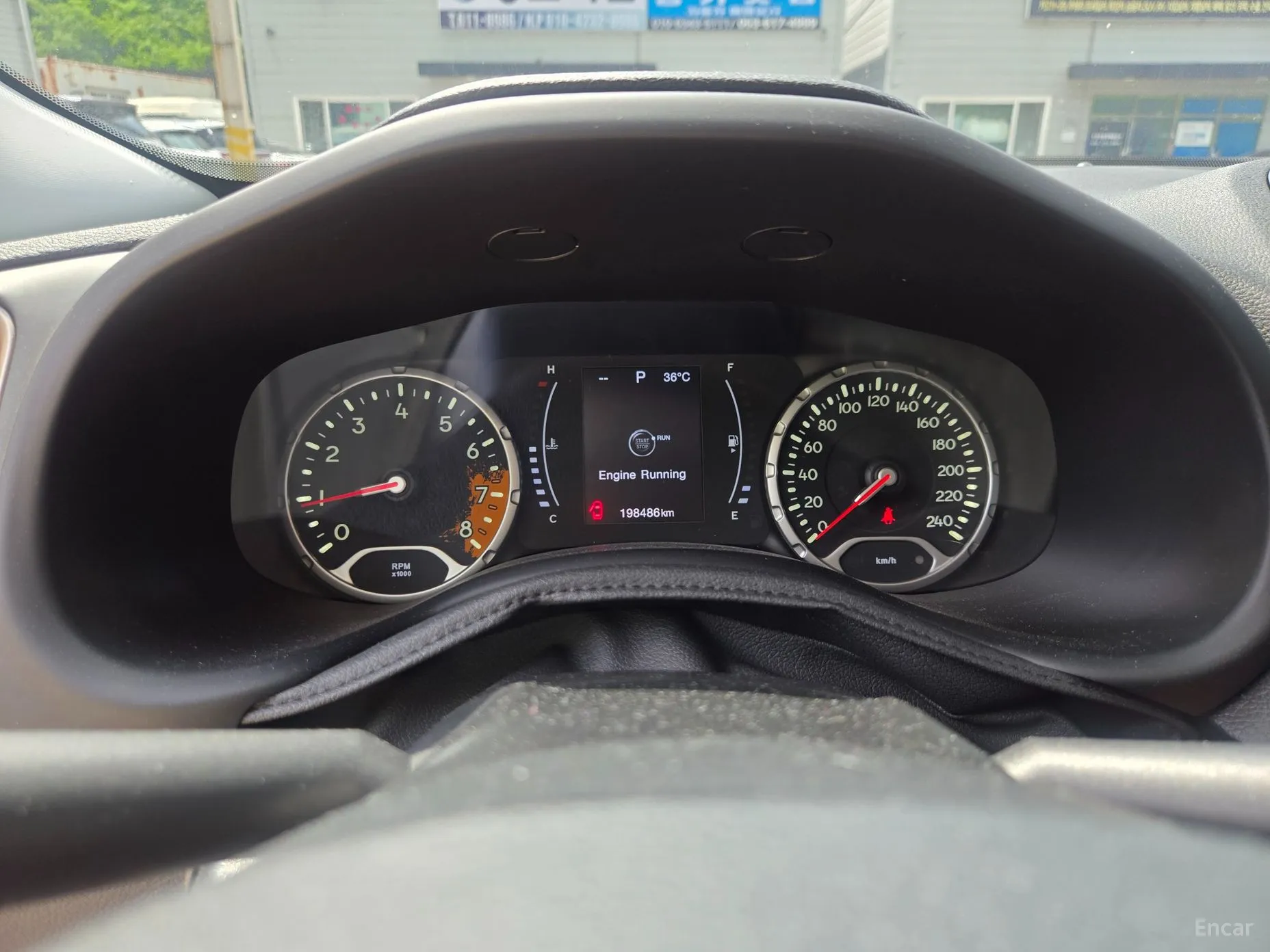 Jeep Renegade превью 8