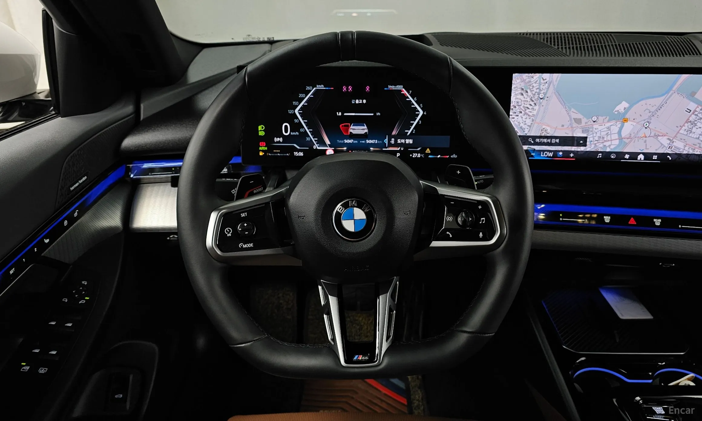 BMW 5 Series (G60) превью 13