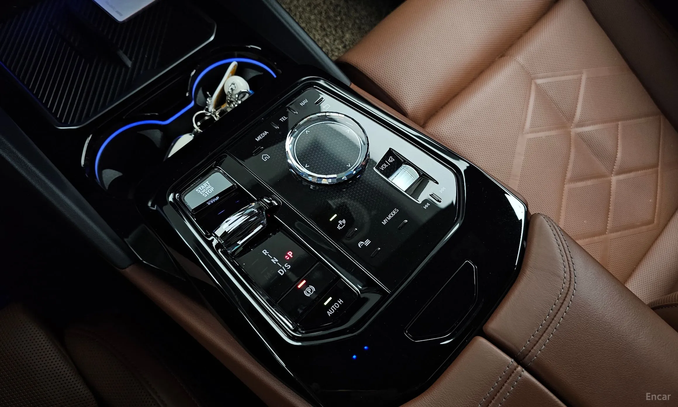 BMW 5 Series (G60) превью 9