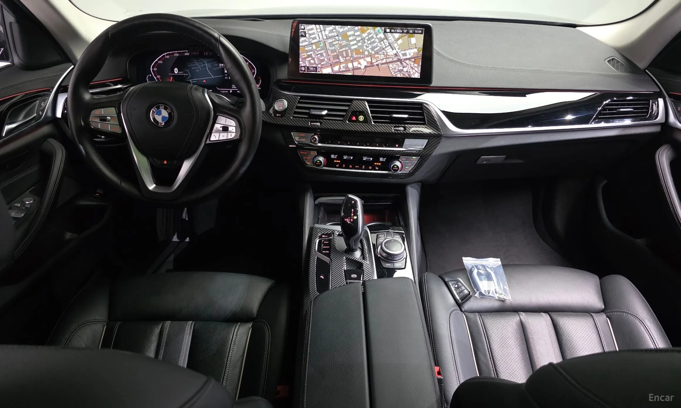 BMW 5 Series (G30) превью 7