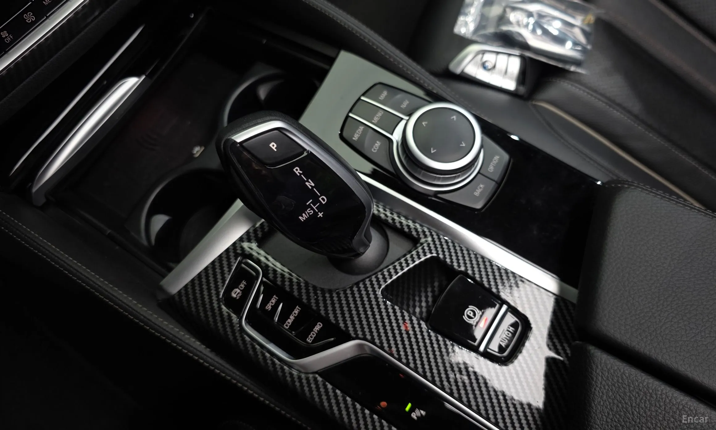 BMW 5 Series (G30) превью 9