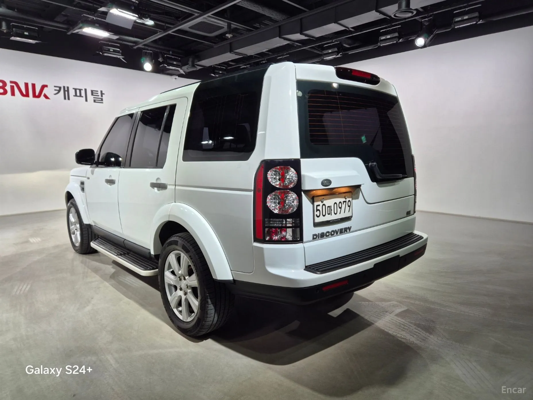 Land Rover Discovery 4 превью 5