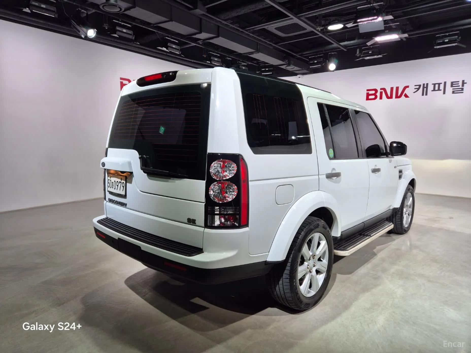 Land Rover Discovery 4 превью 6