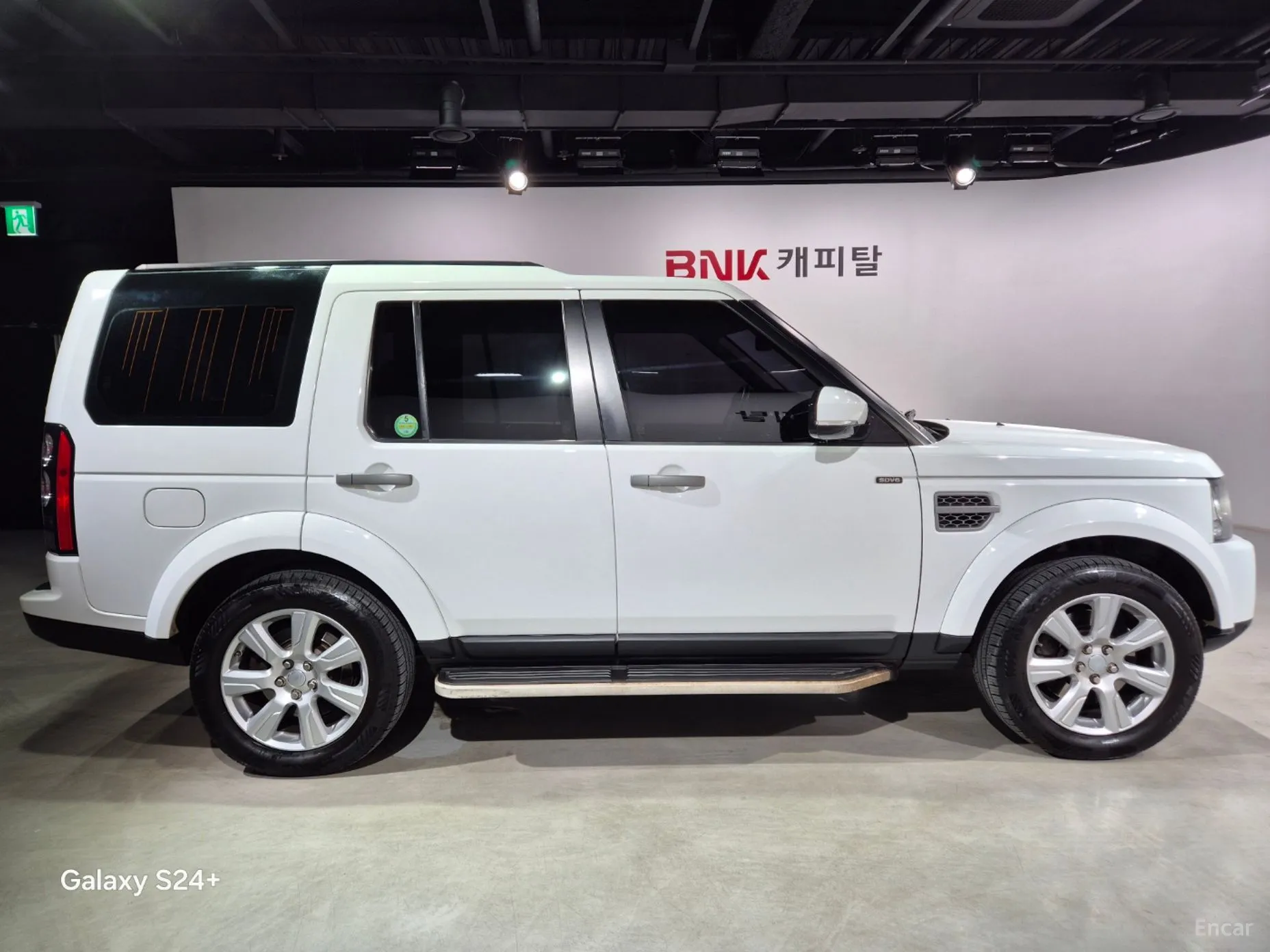 Land Rover Discovery 4 превью 8