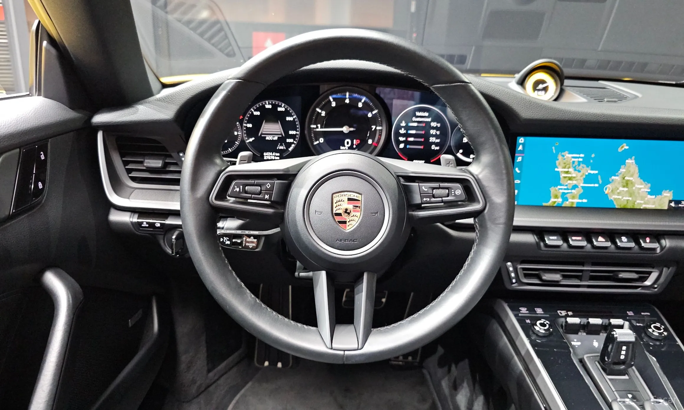 Porsche 911 (992) превью 13