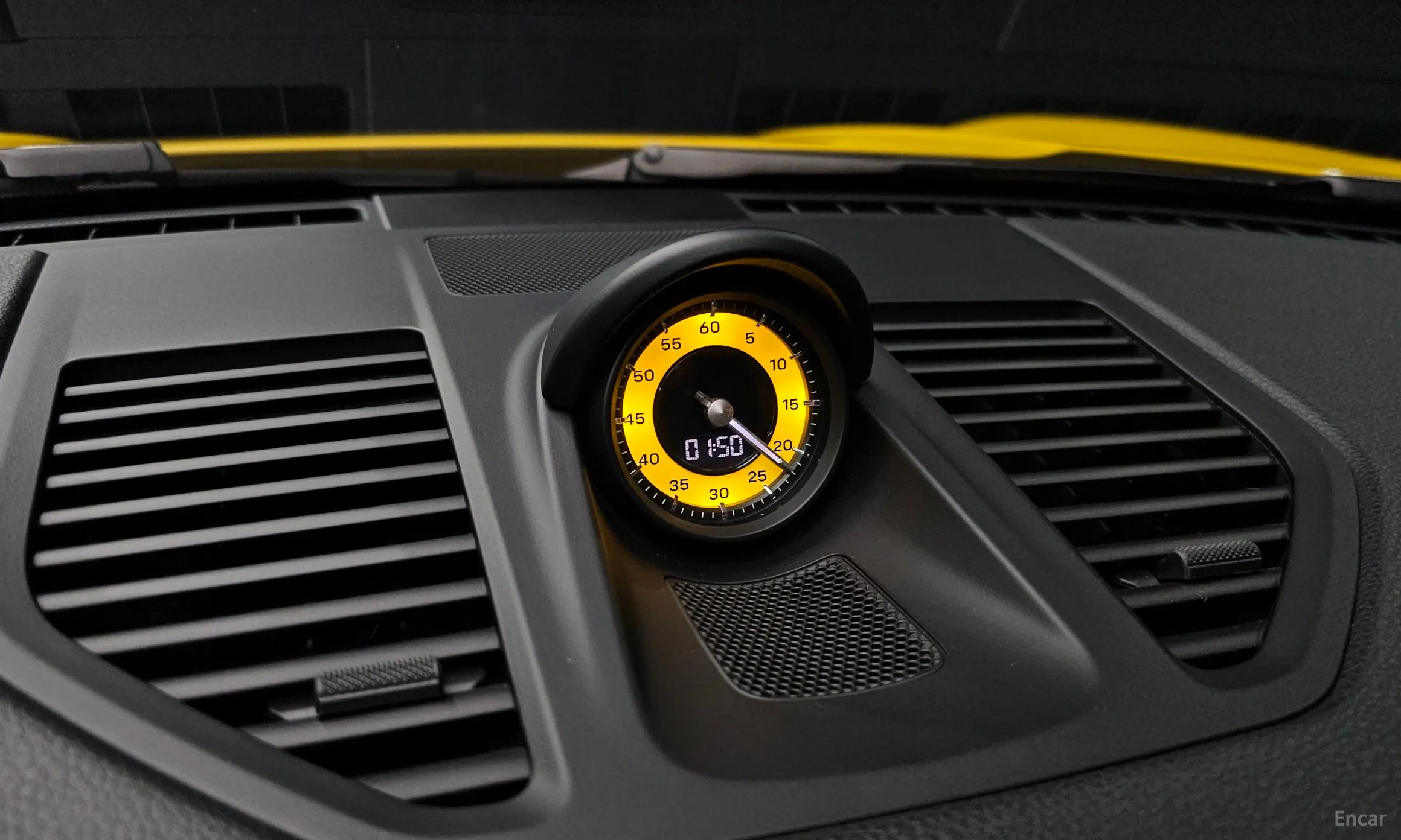 Porsche 911 (992) превью 17