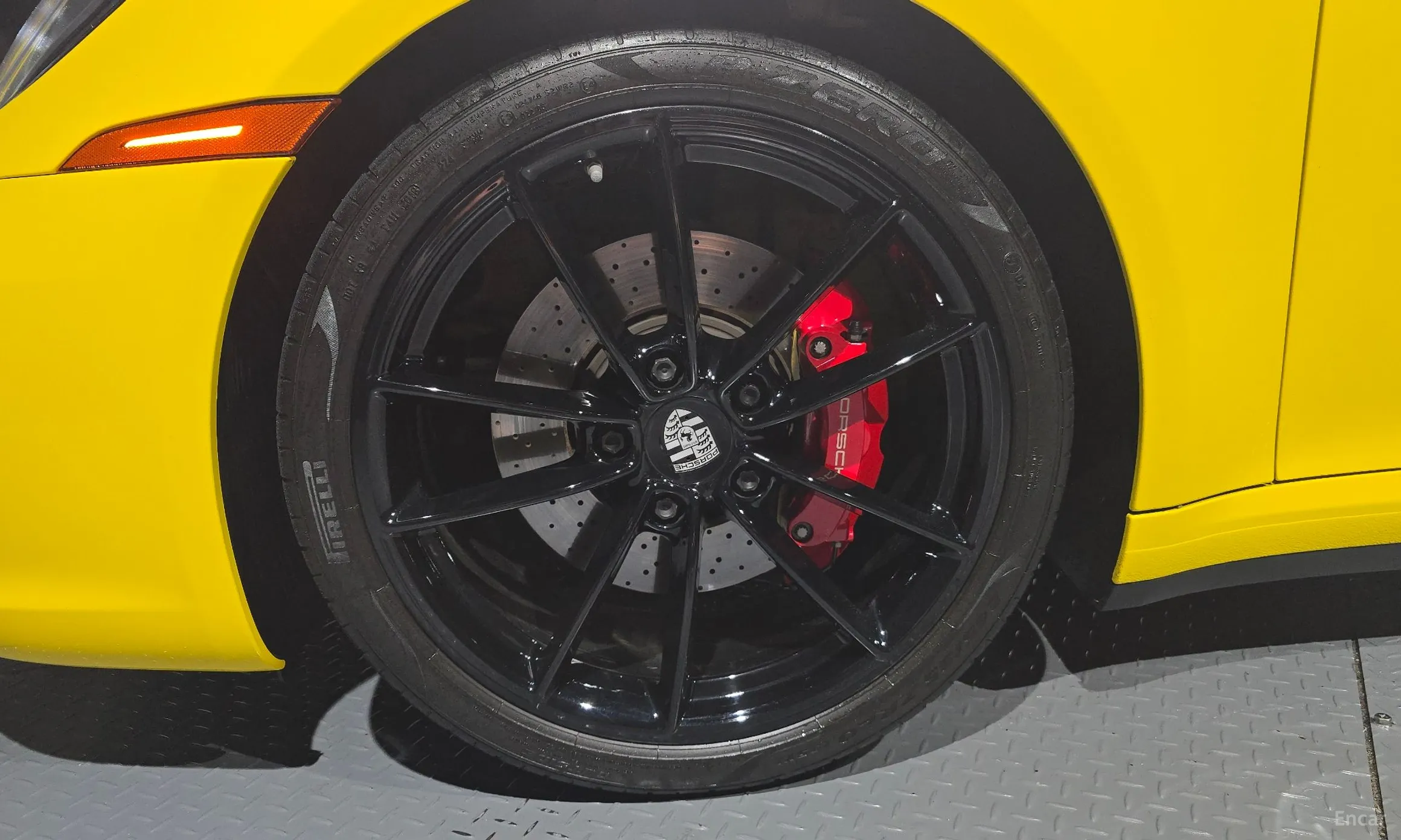 Porsche 911 (992) превью 5