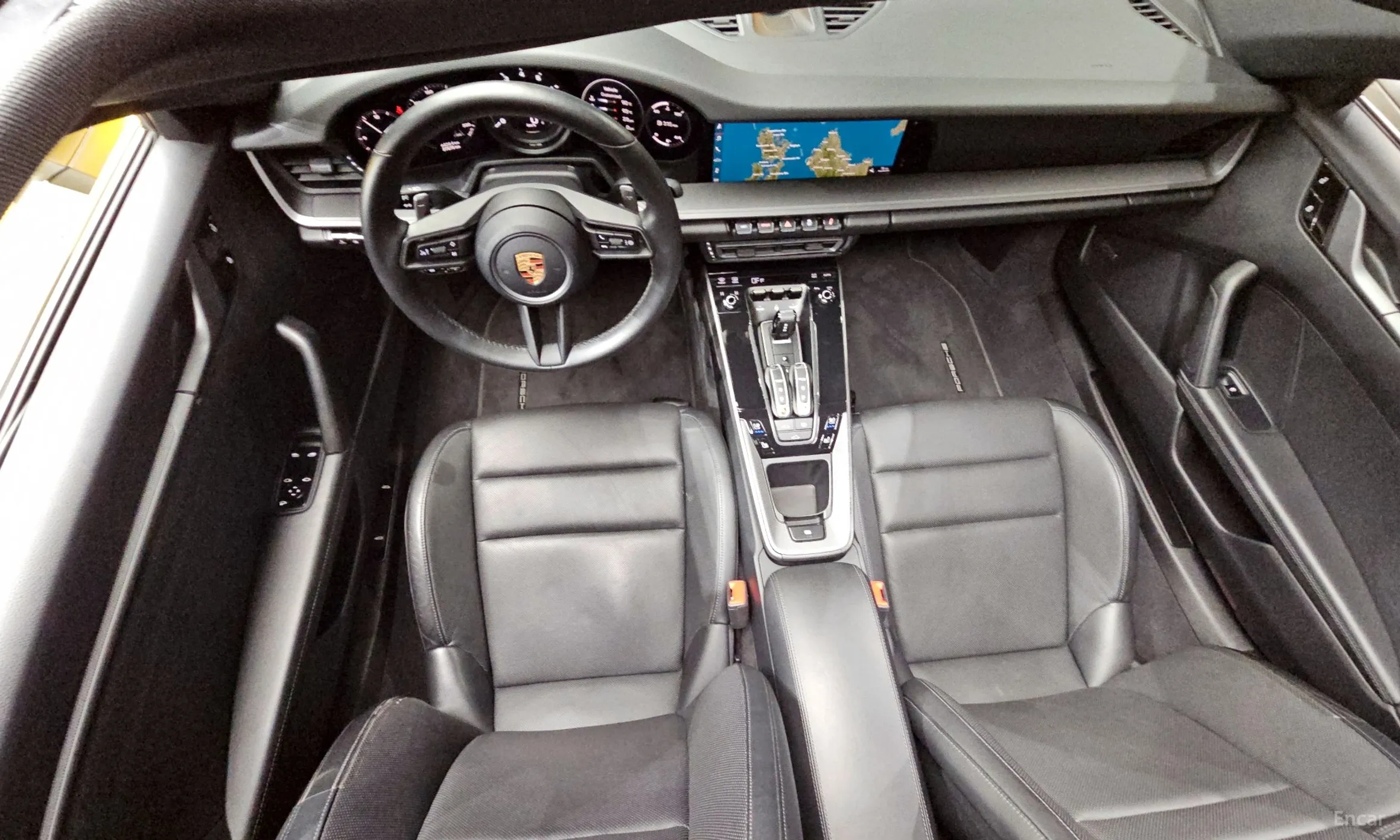 Porsche 911 (992) превью 7