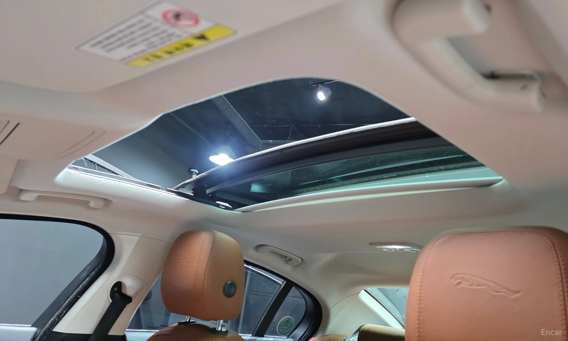 Jaguar XE превью 18