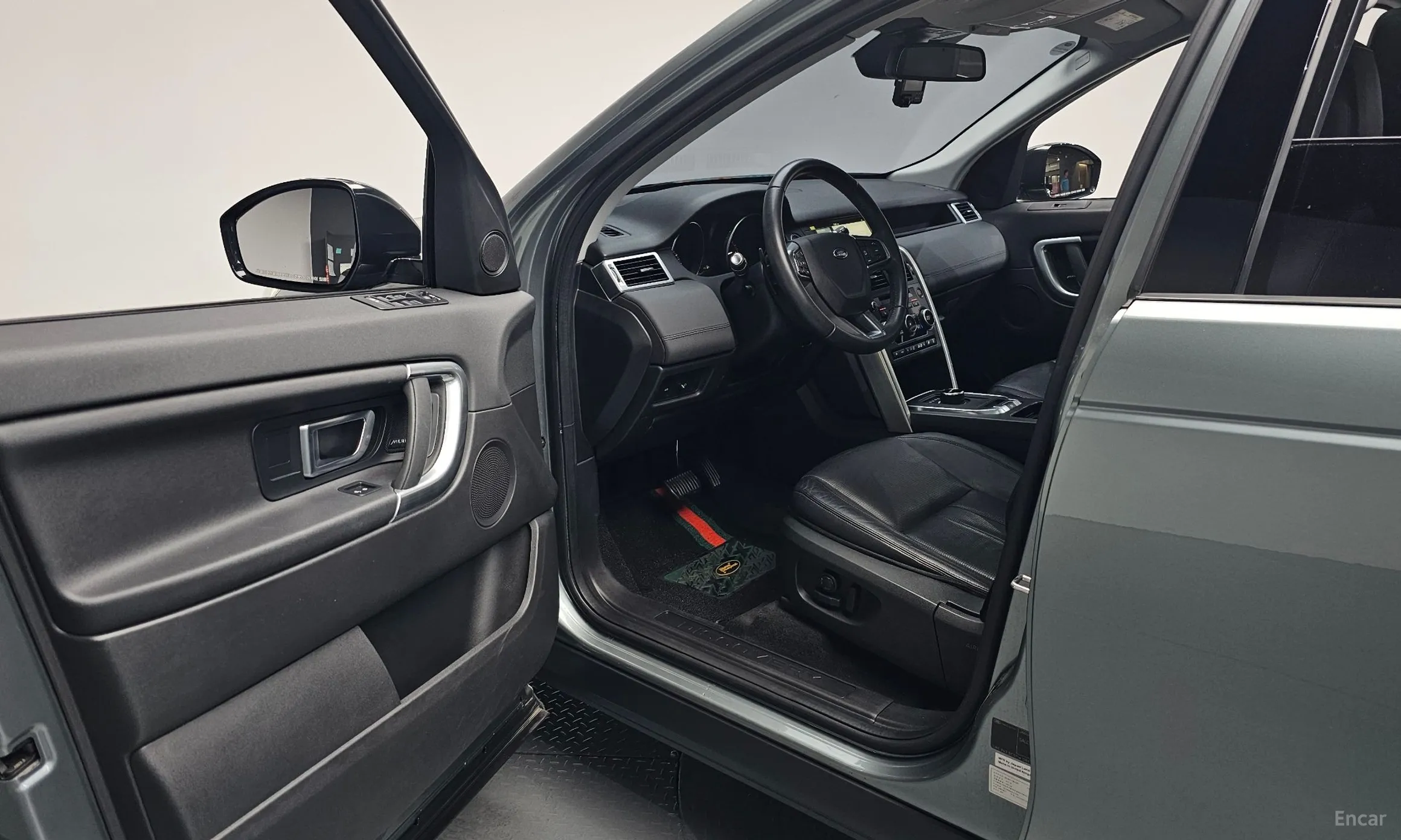 Land Rover Discovery Sports превью 10