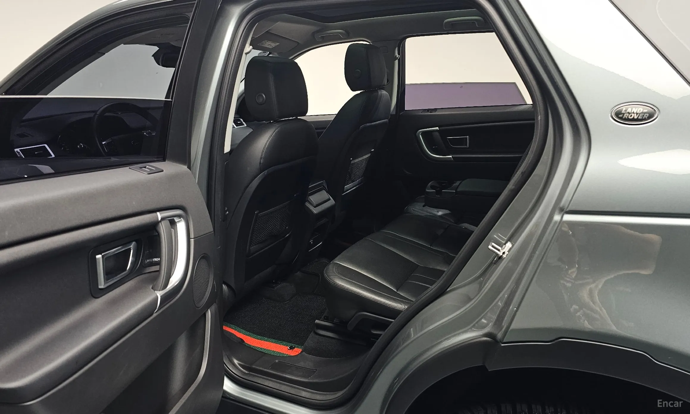Land Rover Discovery Sports превью 11