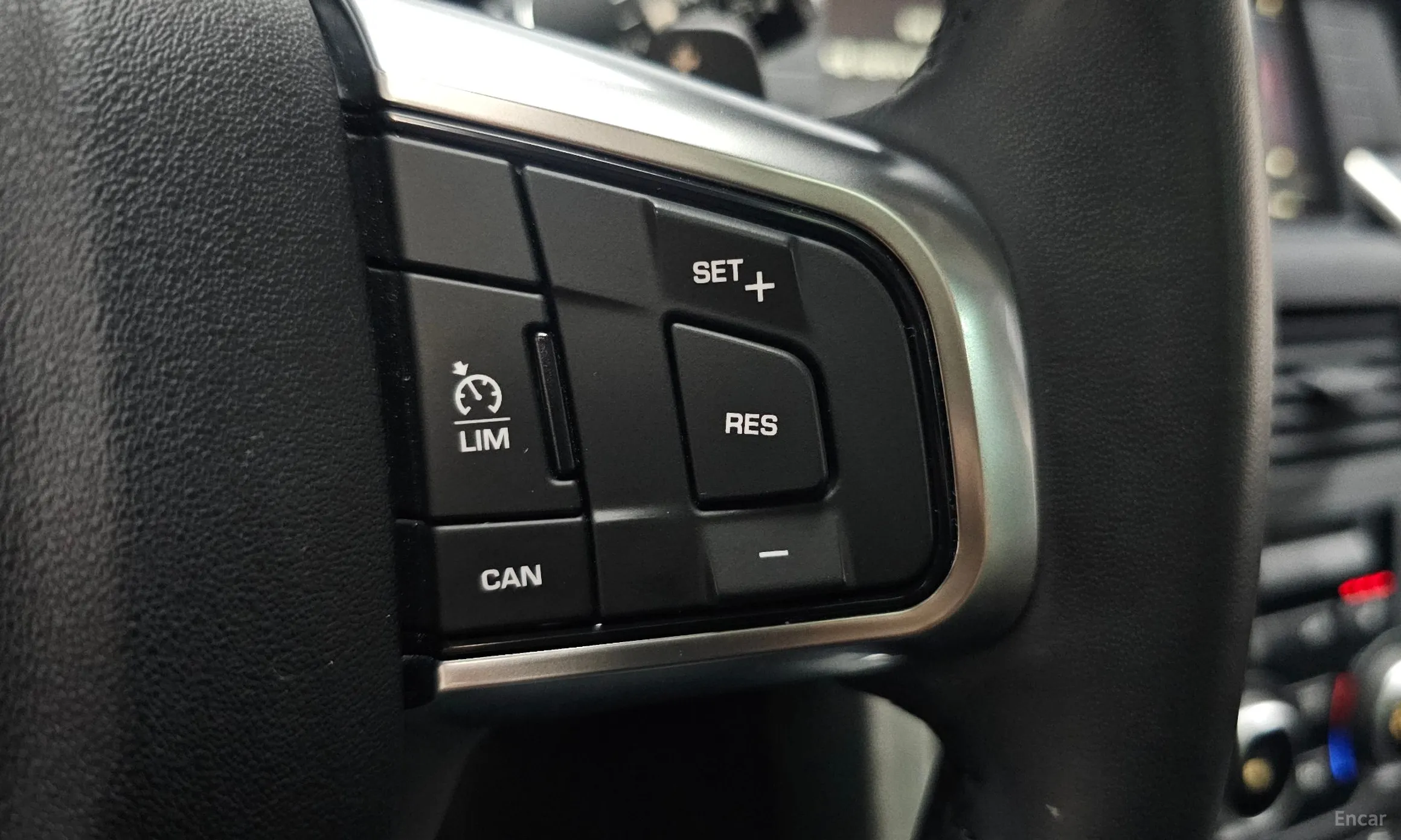 Land Rover Discovery Sports превью 17