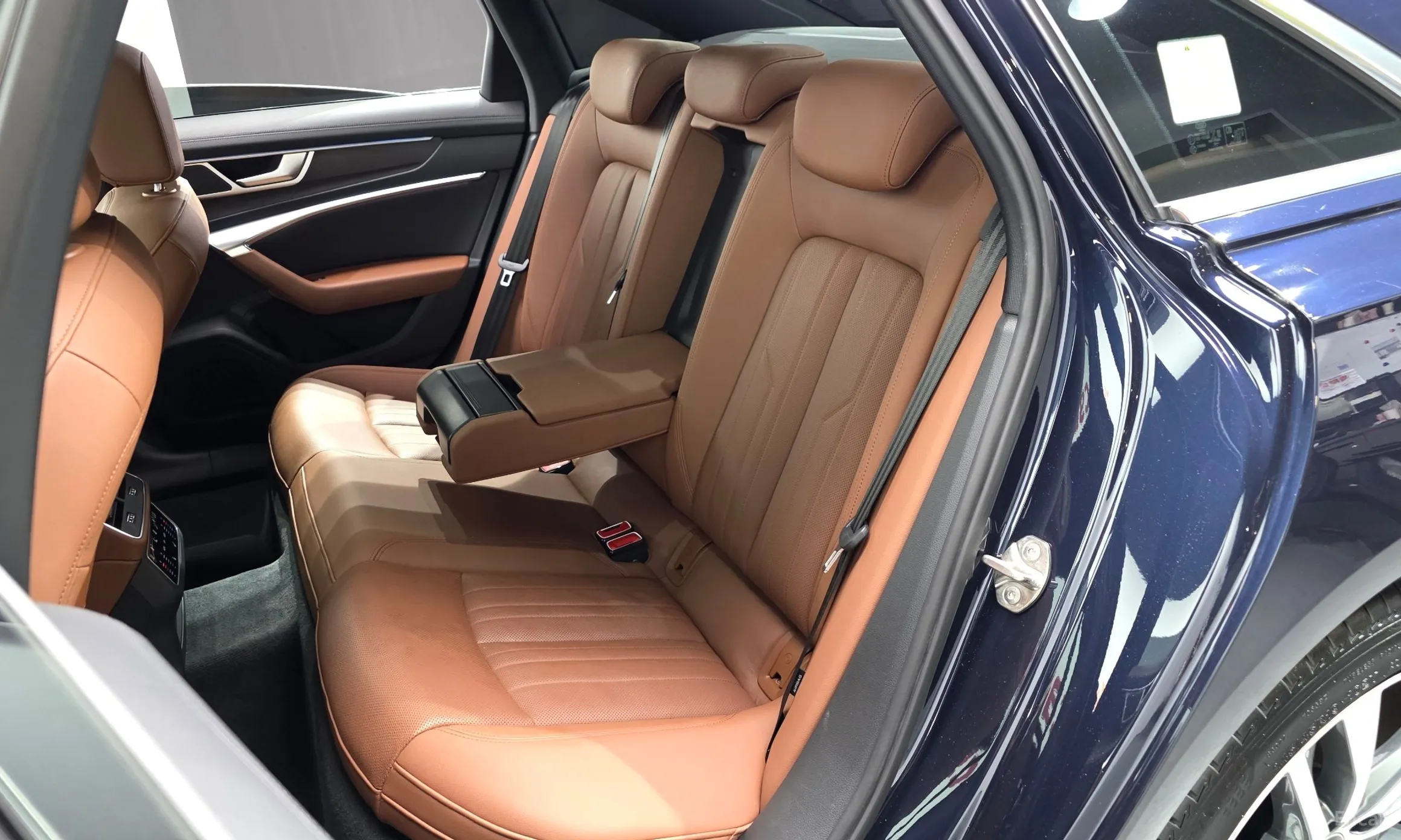 Audi A6 (C8) превью 12
