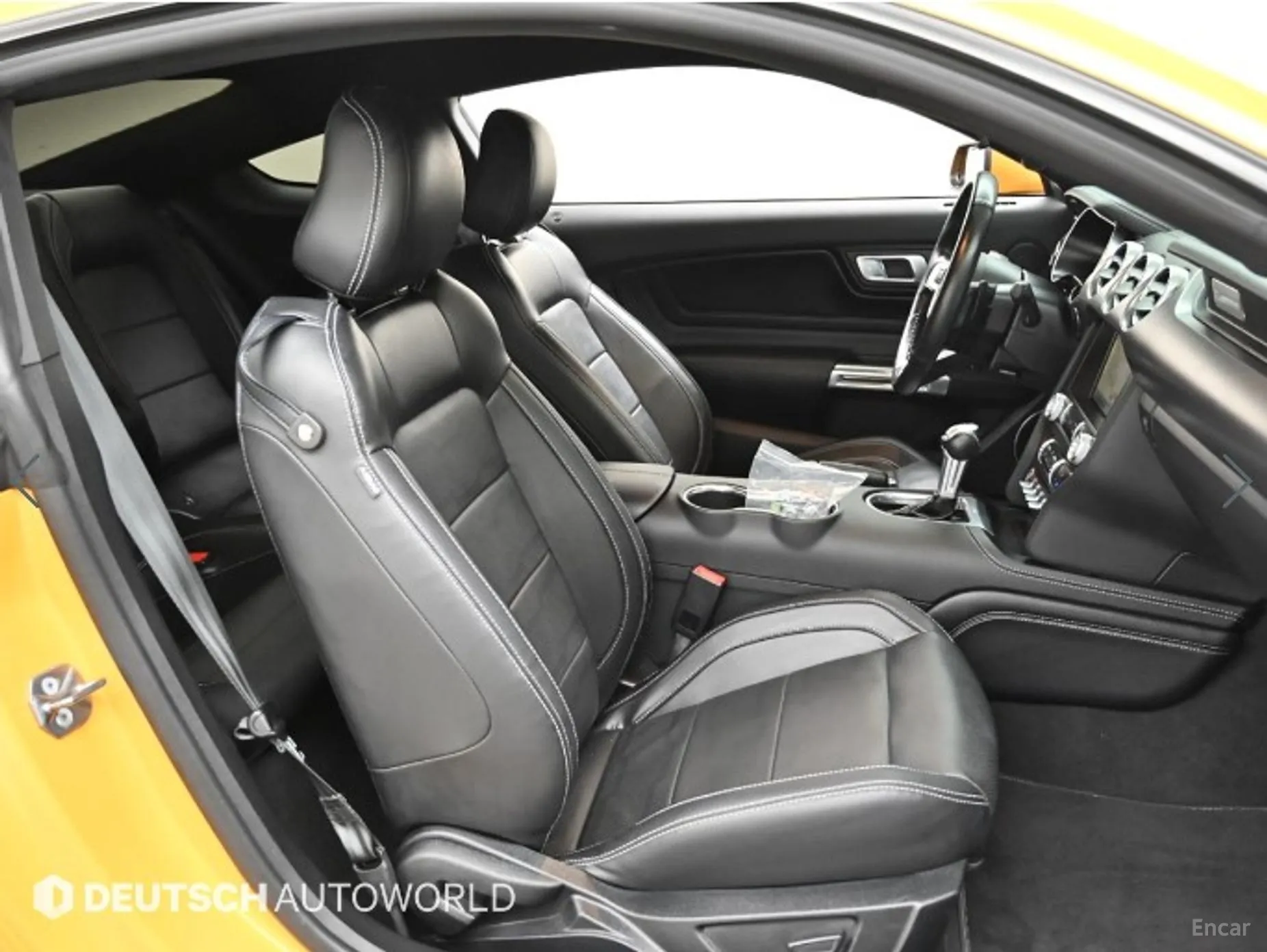 Ford Mustang превью 10