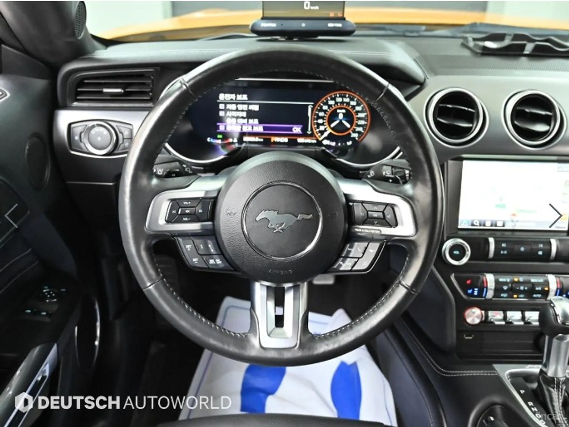 Ford Mustang превью 13