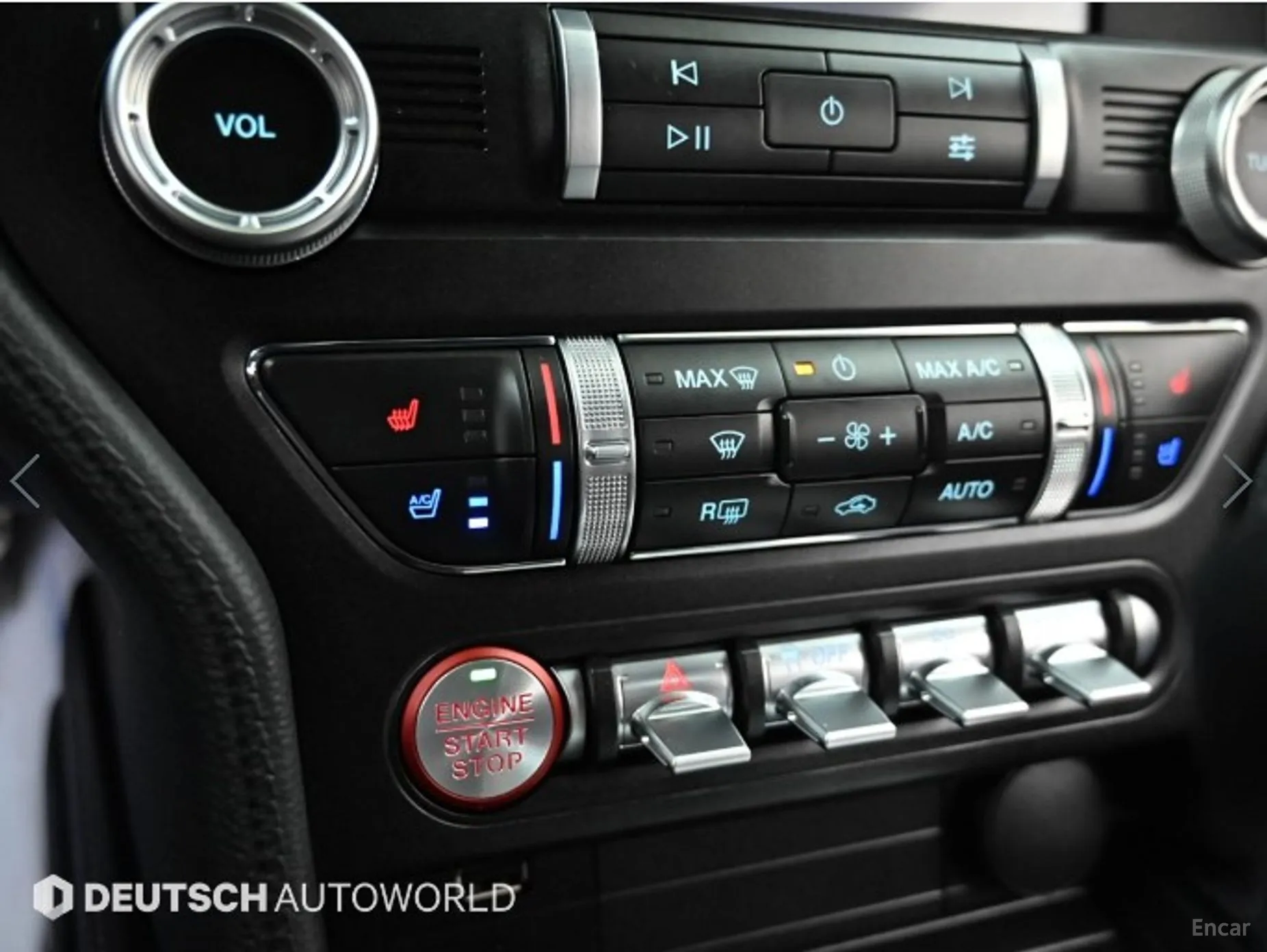 Ford Mustang превью 17