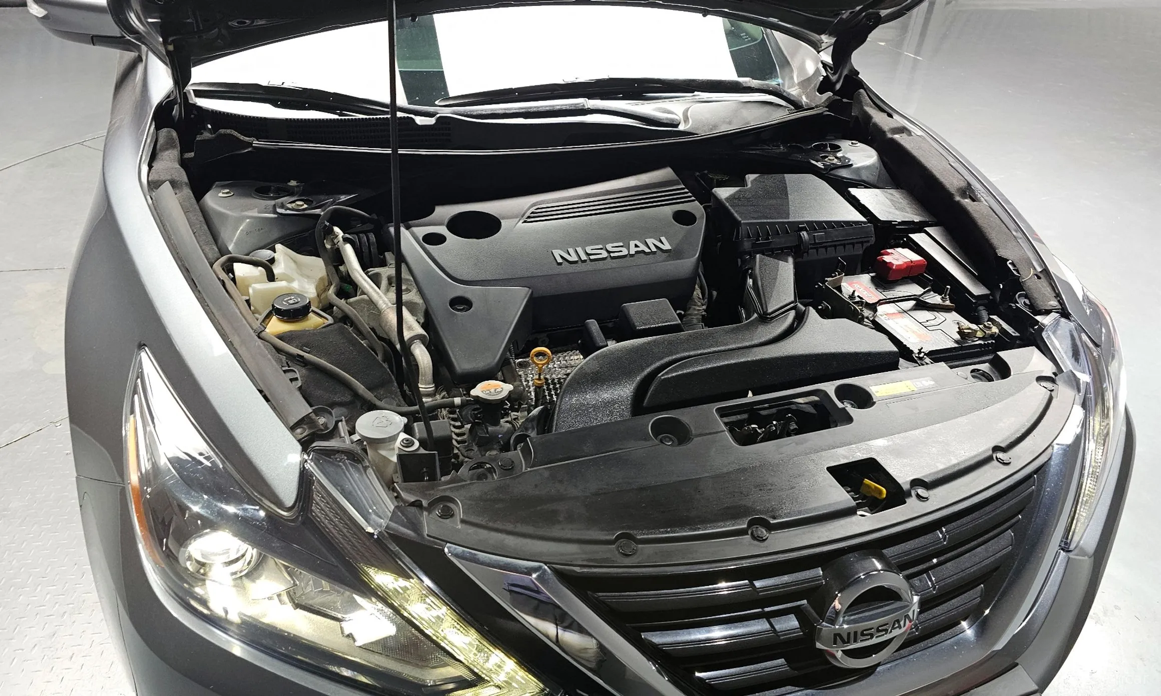 Nissan Altima превью 6