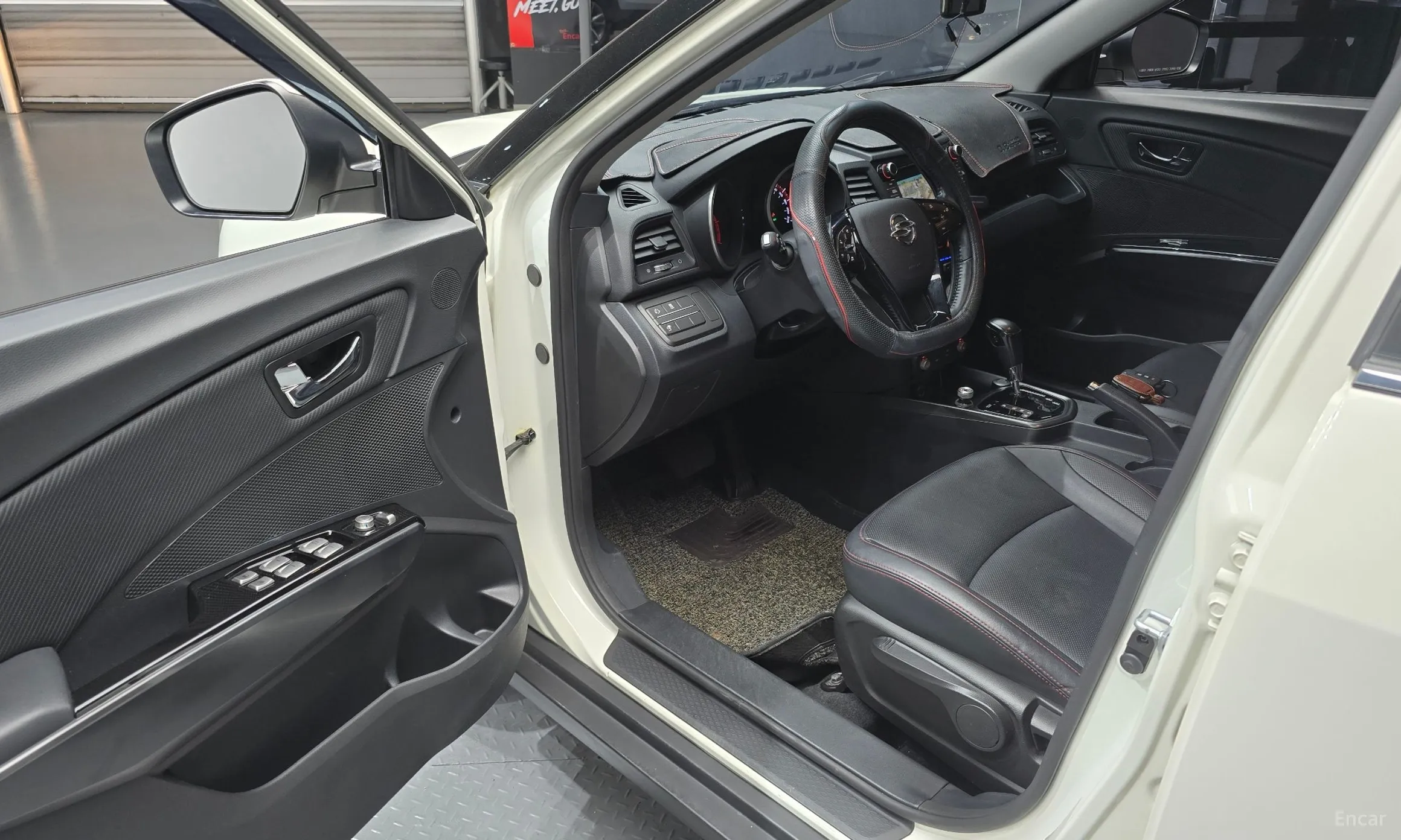 KG Mobility (SsangYong) Tivoli Air превью 10