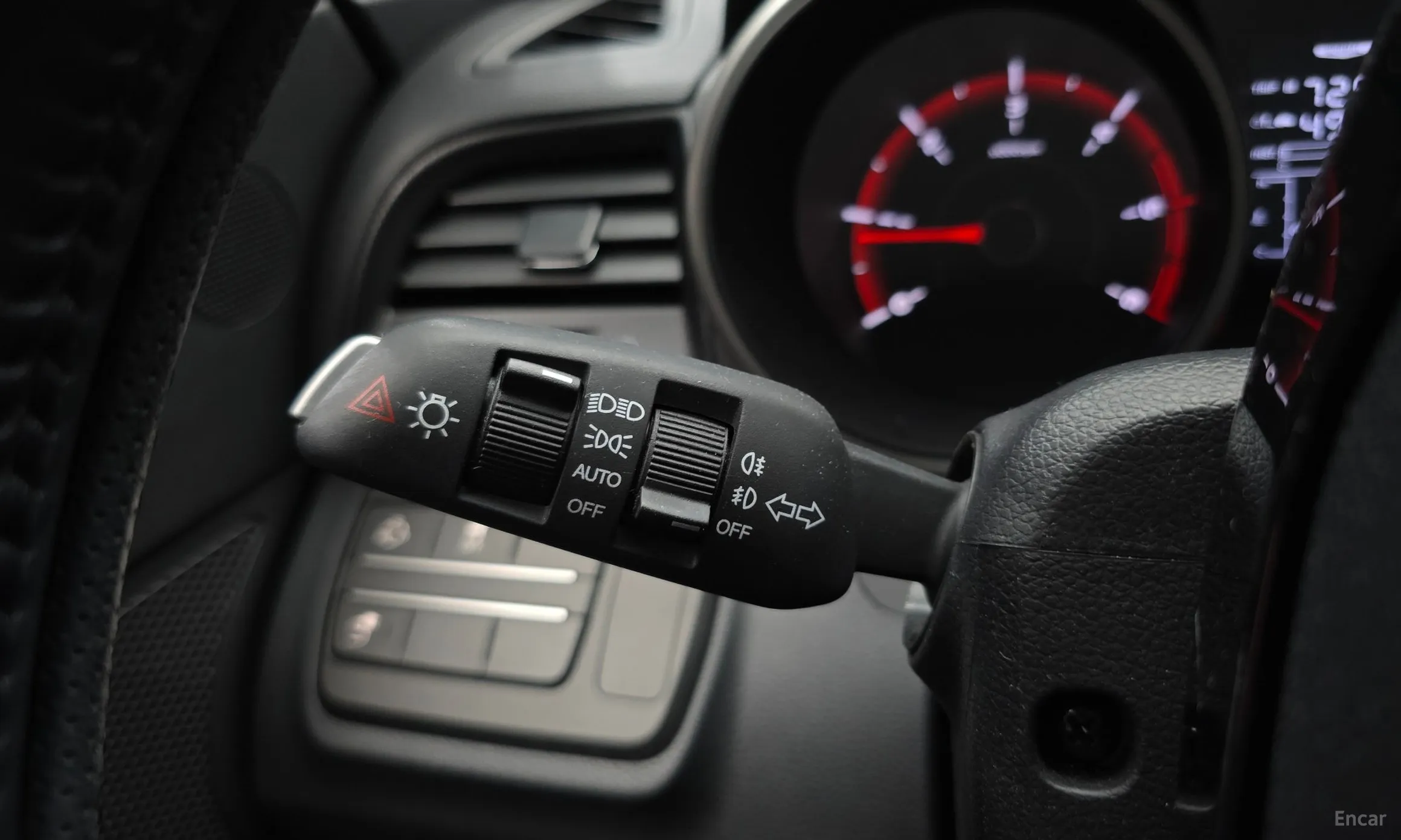 KG Mobility (SsangYong) Tivoli Air превью 16
