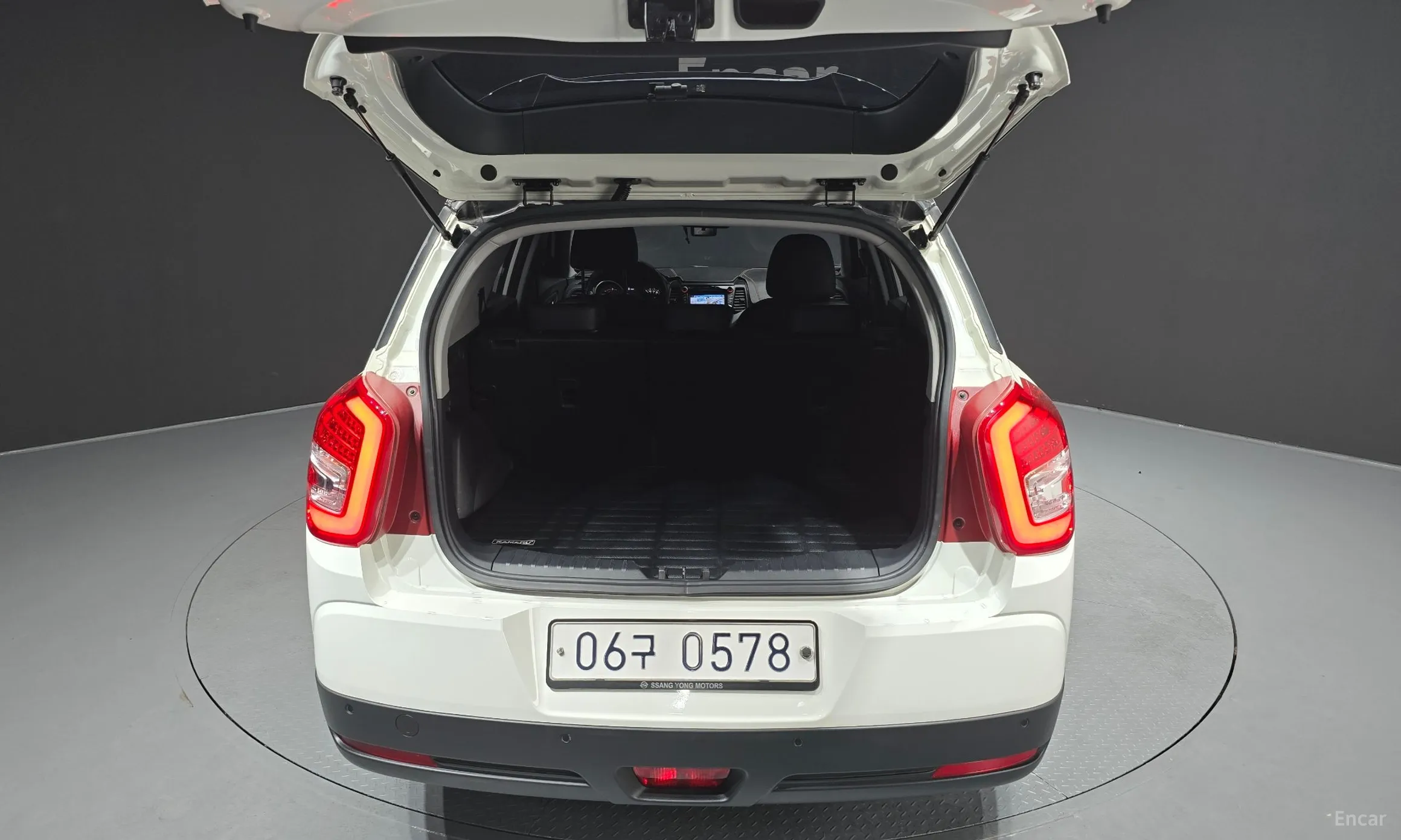 KG Mobility (SsangYong) Tivoli Air превью 20