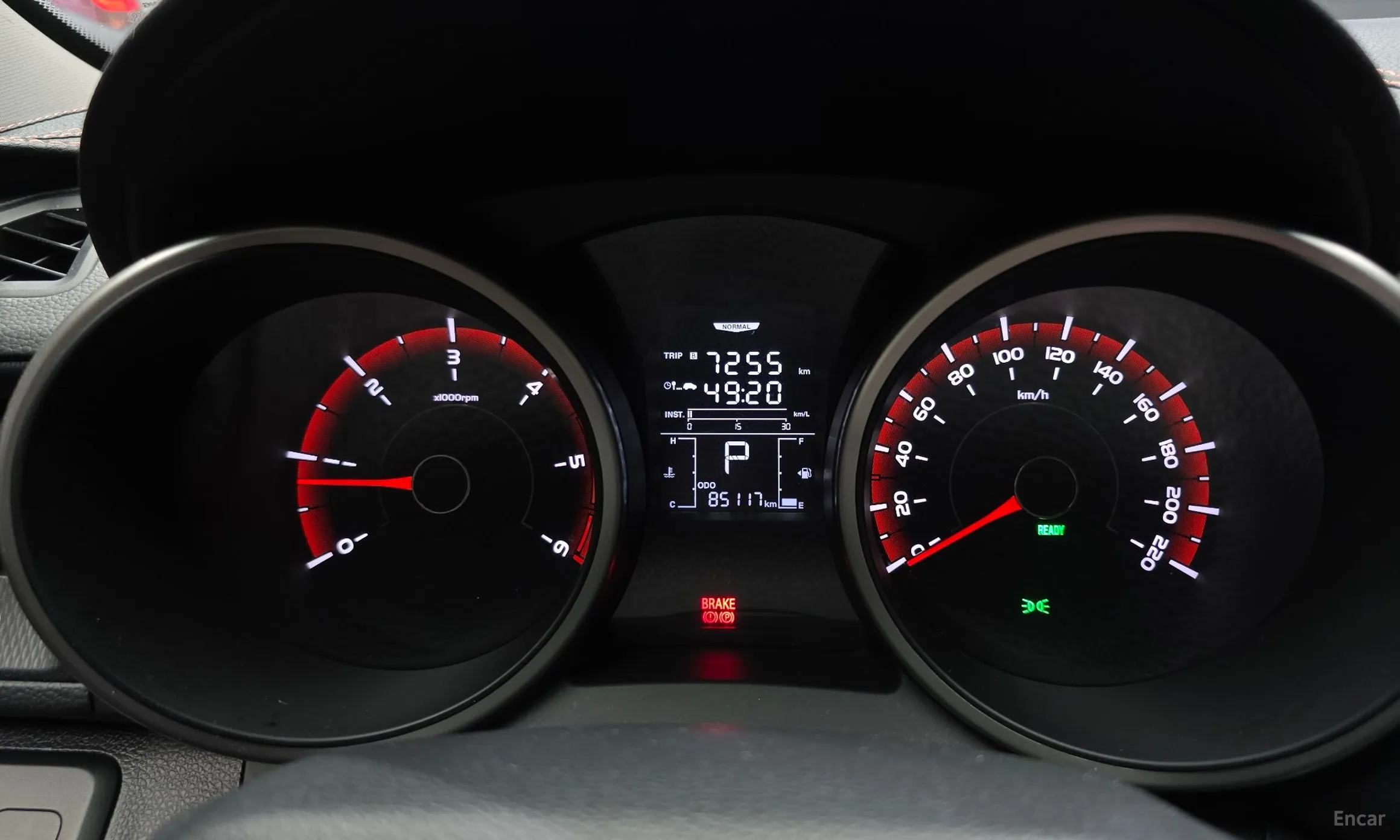 KG Mobility (SsangYong) Tivoli Air превью 8