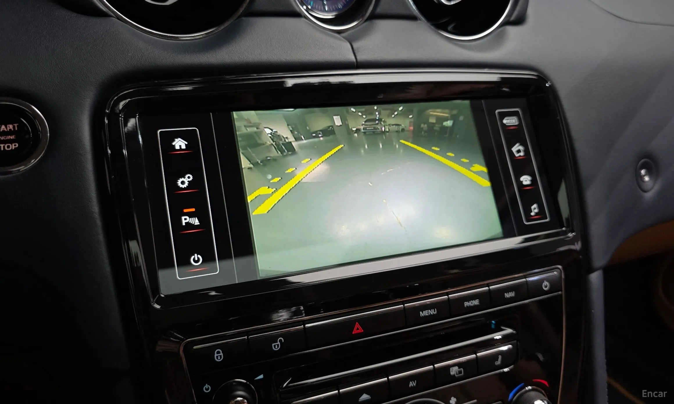 Jaguar All New XJ превью 14