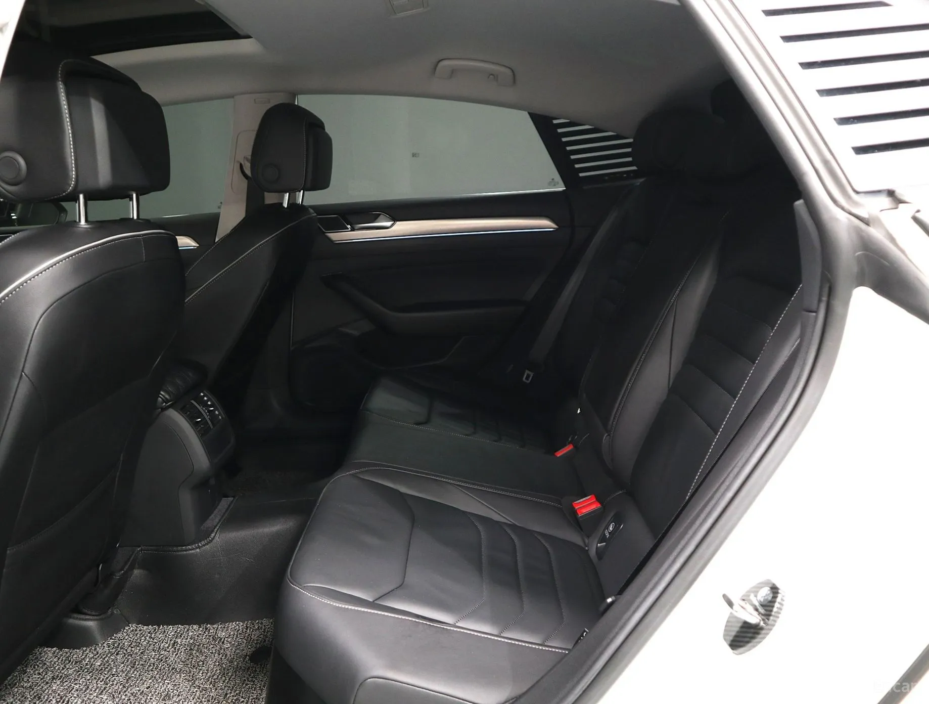 Volkswagen Ateon превью 10