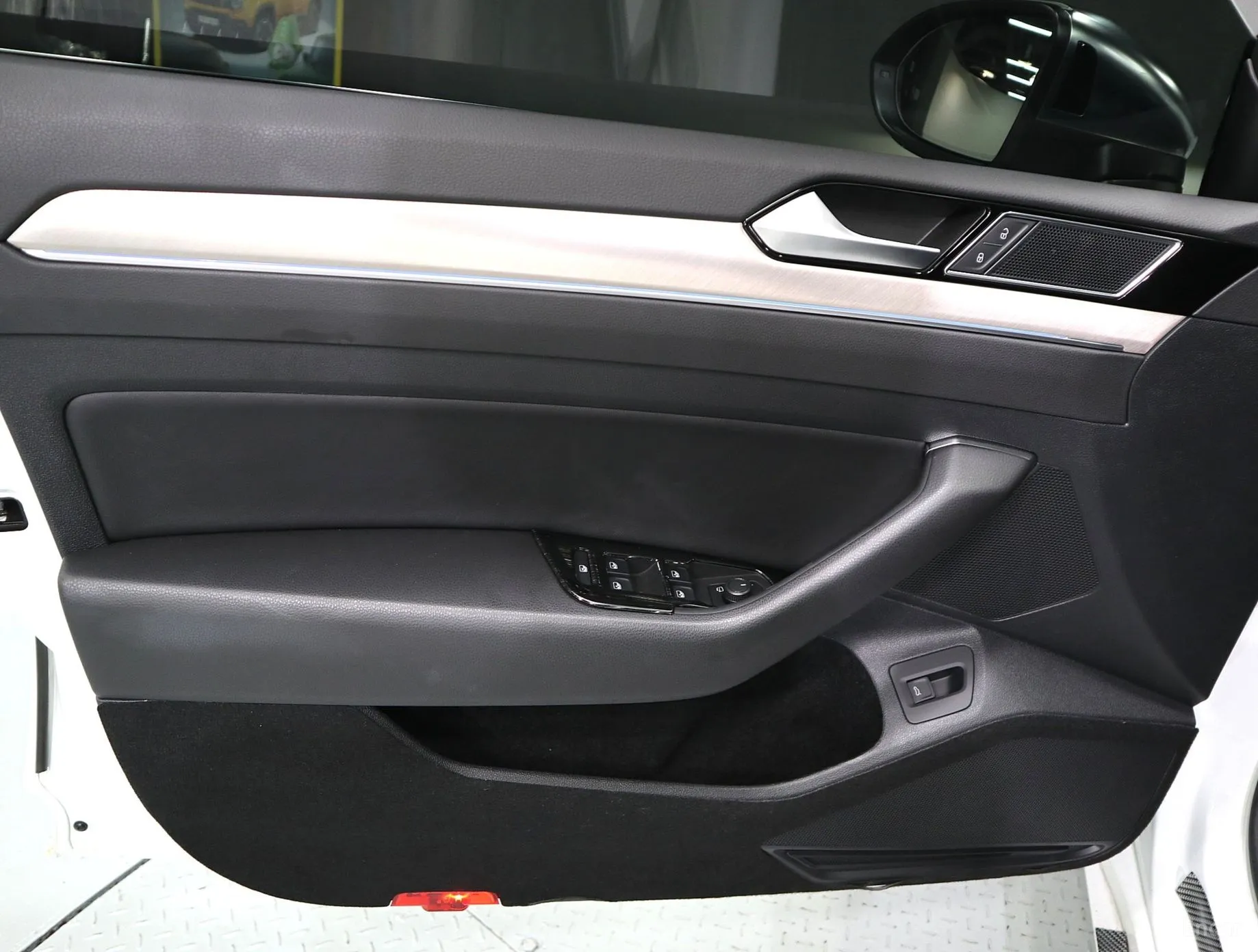 Volkswagen Ateon превью 8