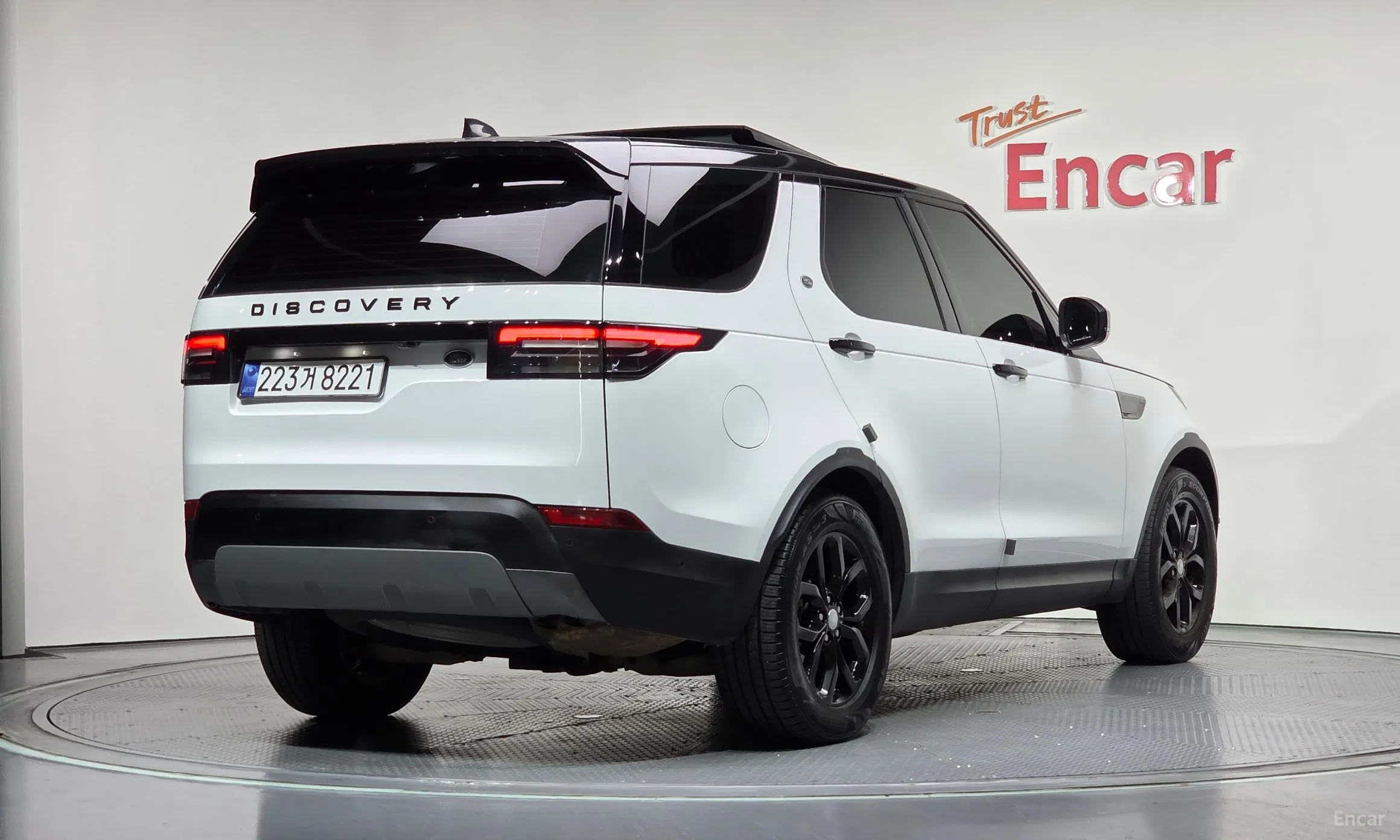 Land Rover Discovery 5 превью 2