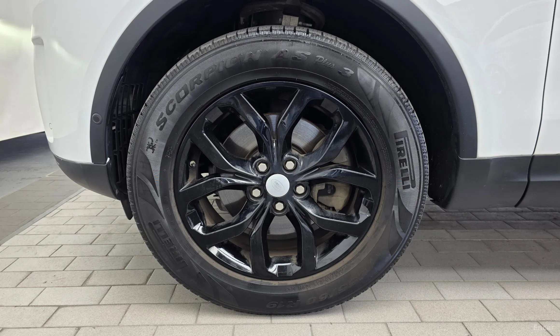 Land Rover Discovery 5 превью 5